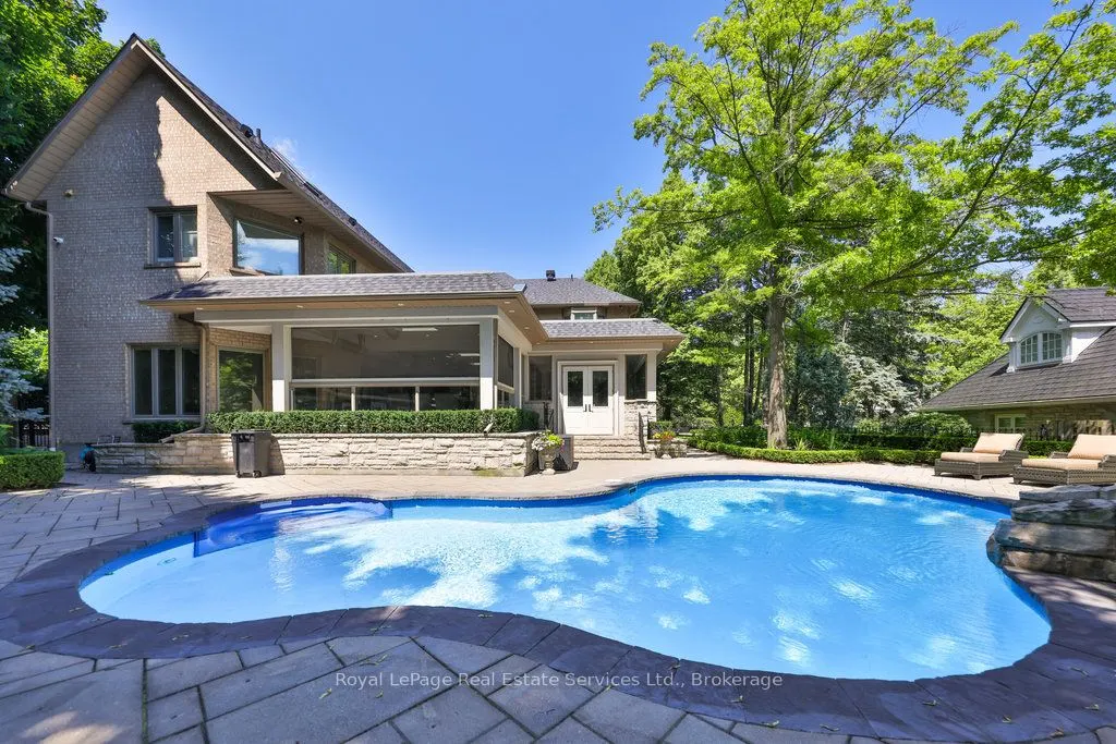 24 Raymar Place