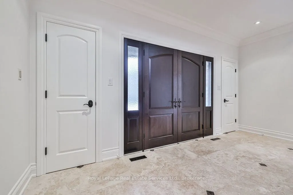 24 Raymar Place