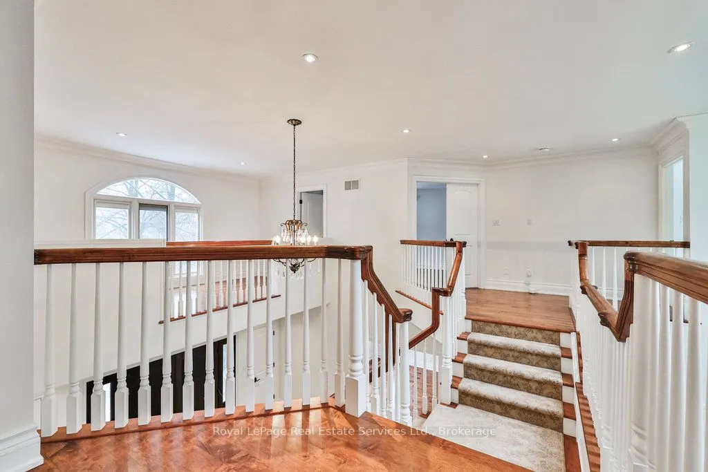 24 Raymar Place
