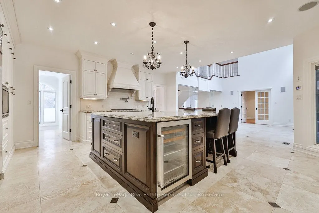 24 Raymar Place