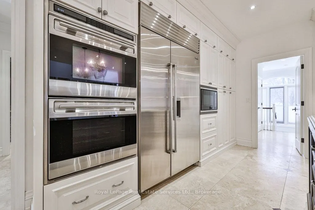 24 Raymar Place