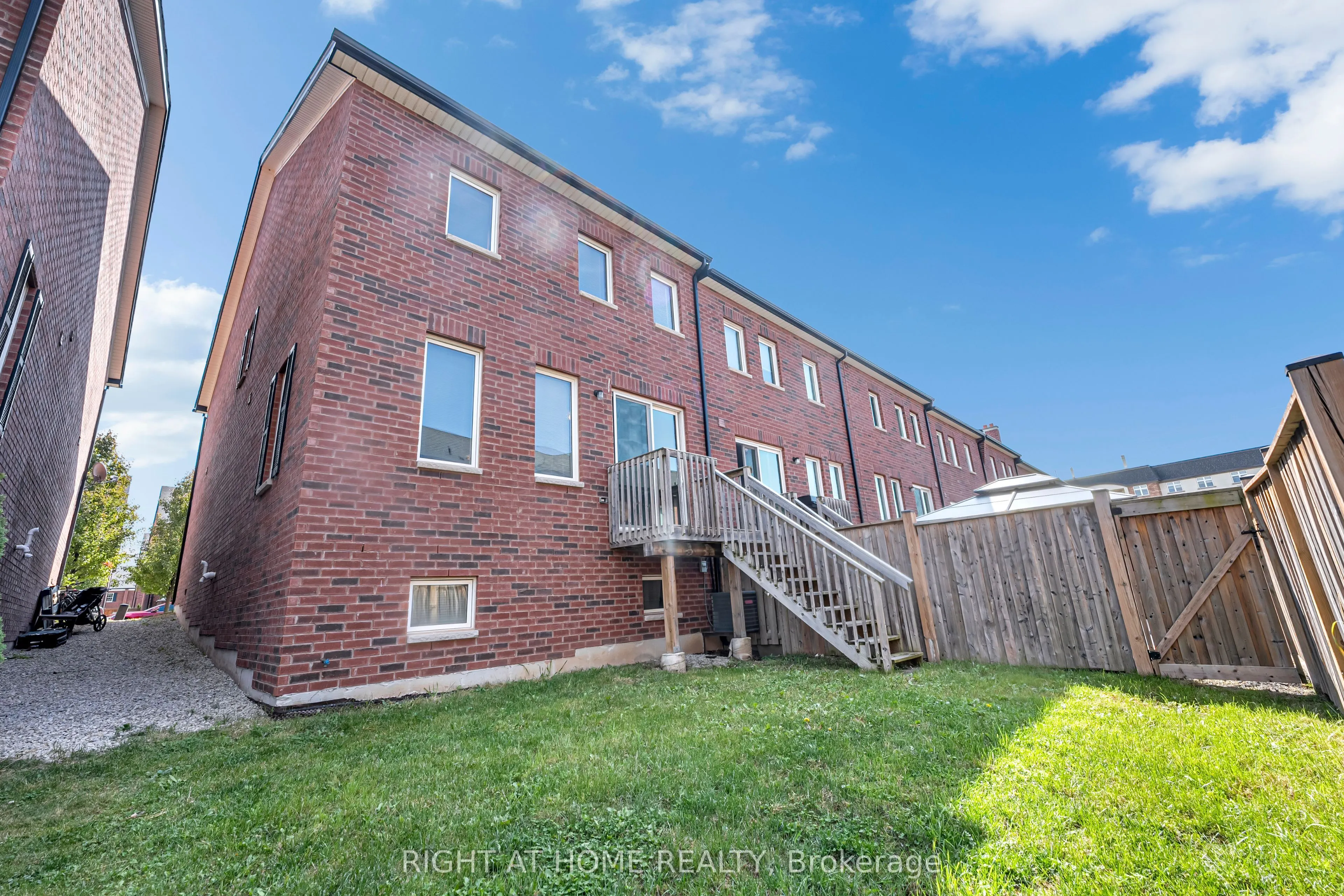59 Henry Crescent