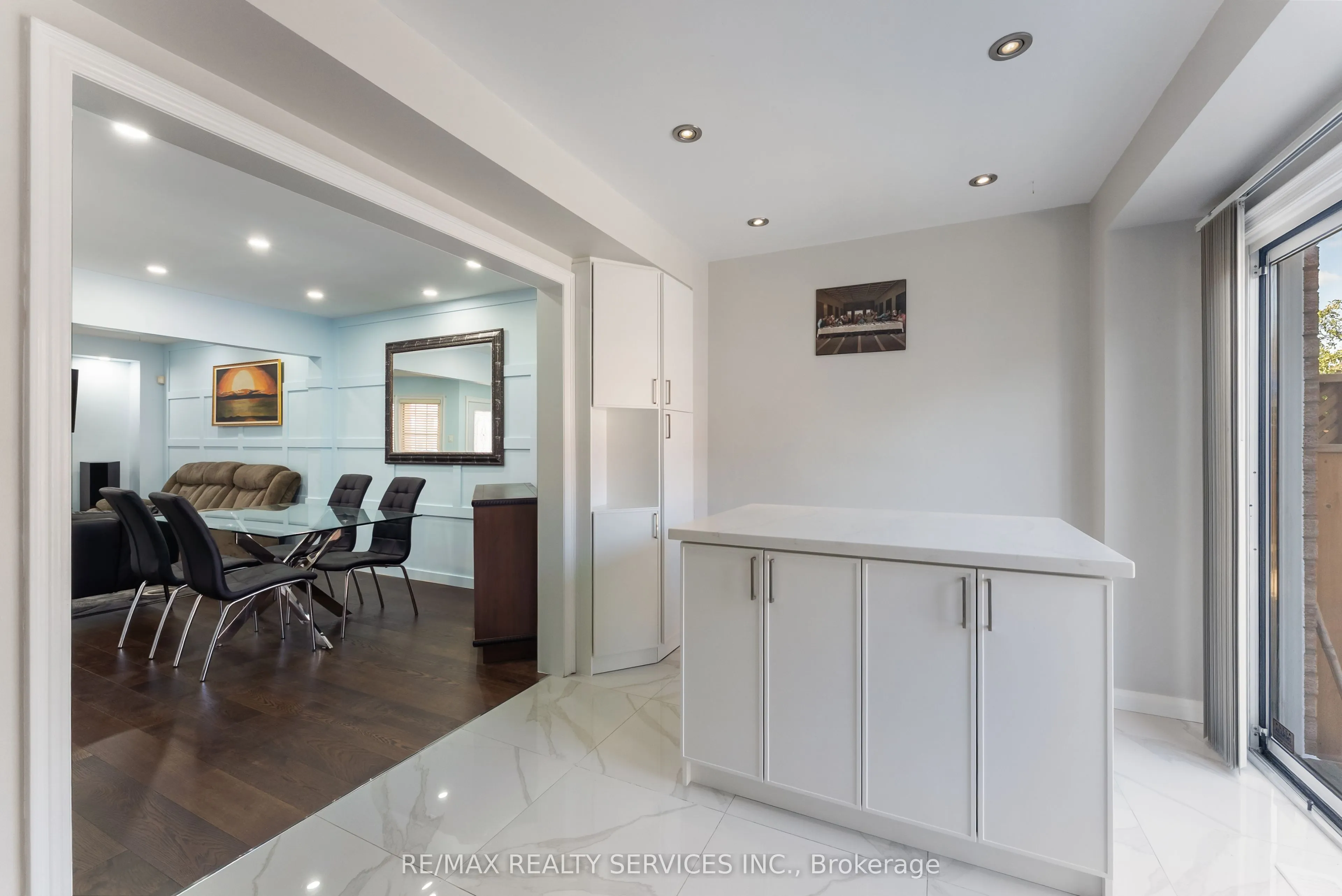 40 Herkes Drive