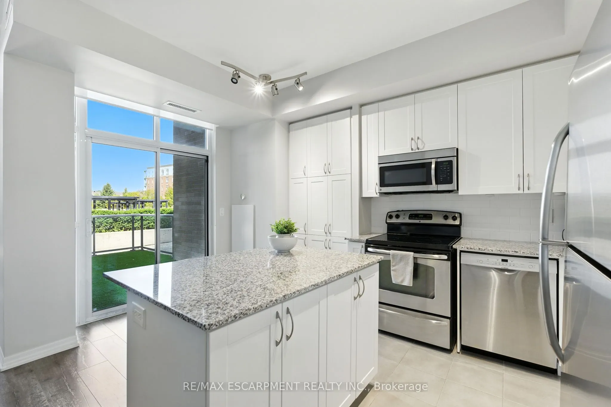1940 Ironstone Drive, #202