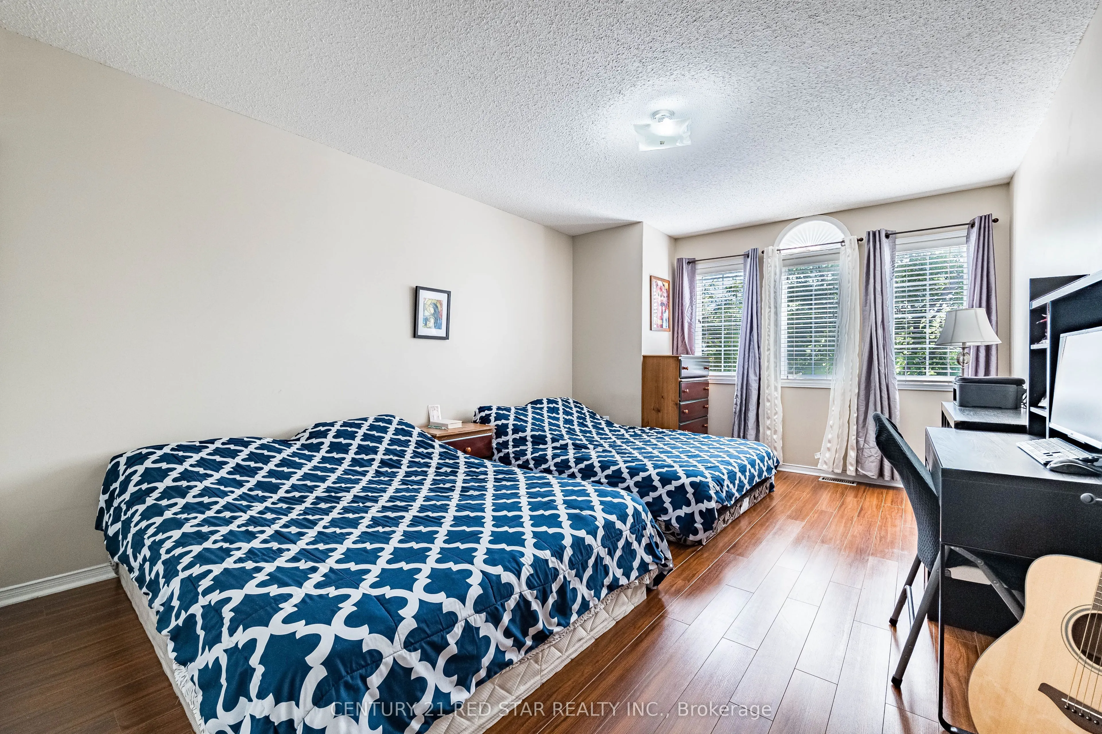 37 Oakmeadow Drive