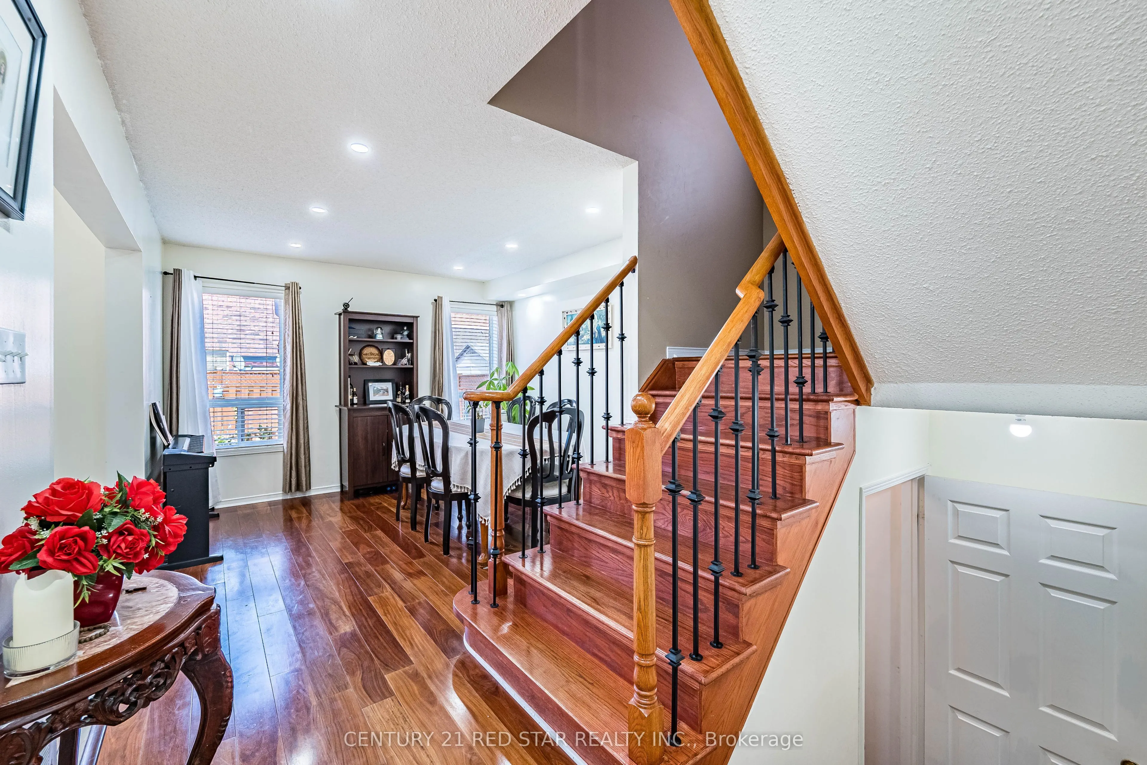 37 Oakmeadow Drive