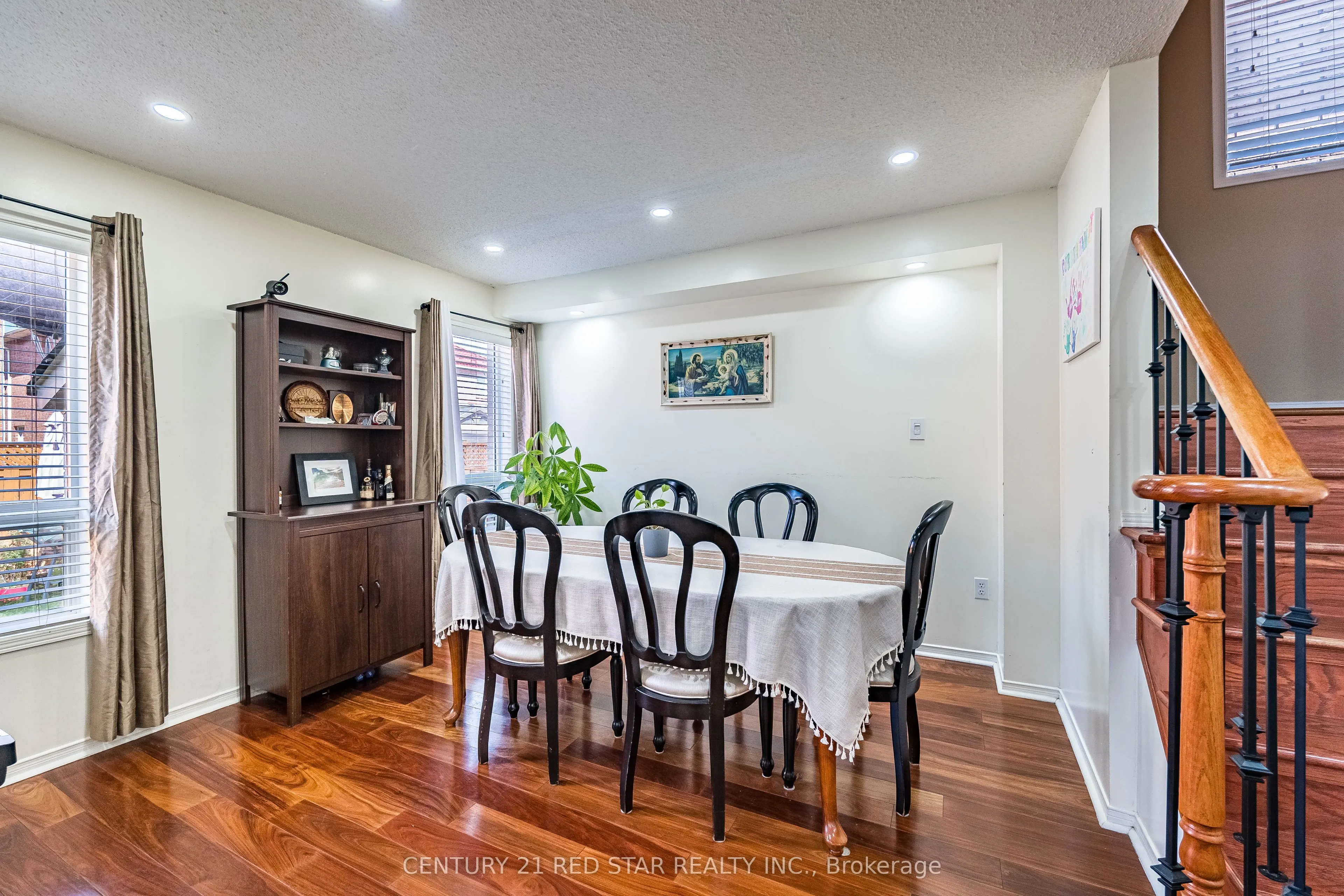 37 Oakmeadow Drive