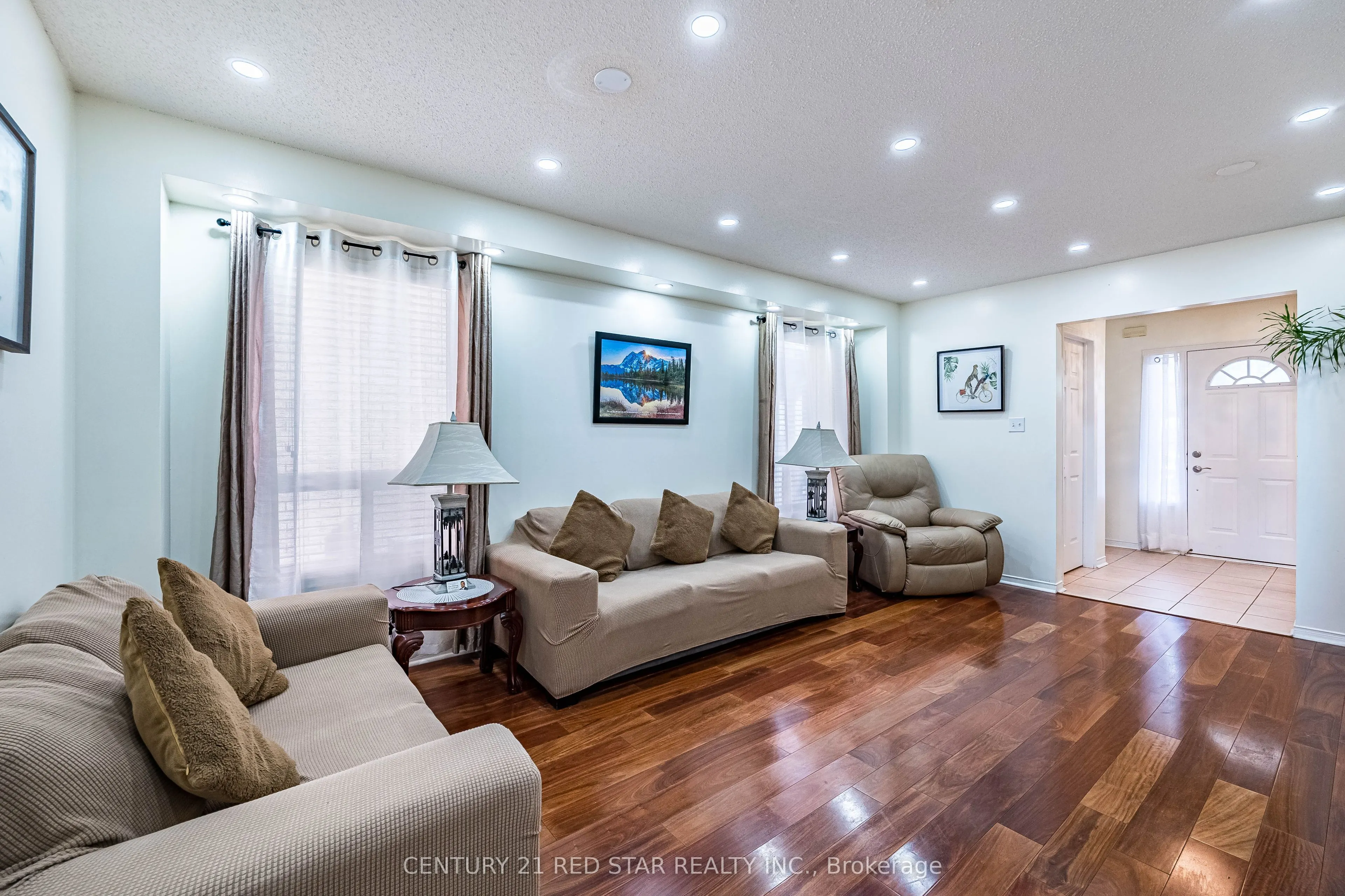 37 Oakmeadow Drive