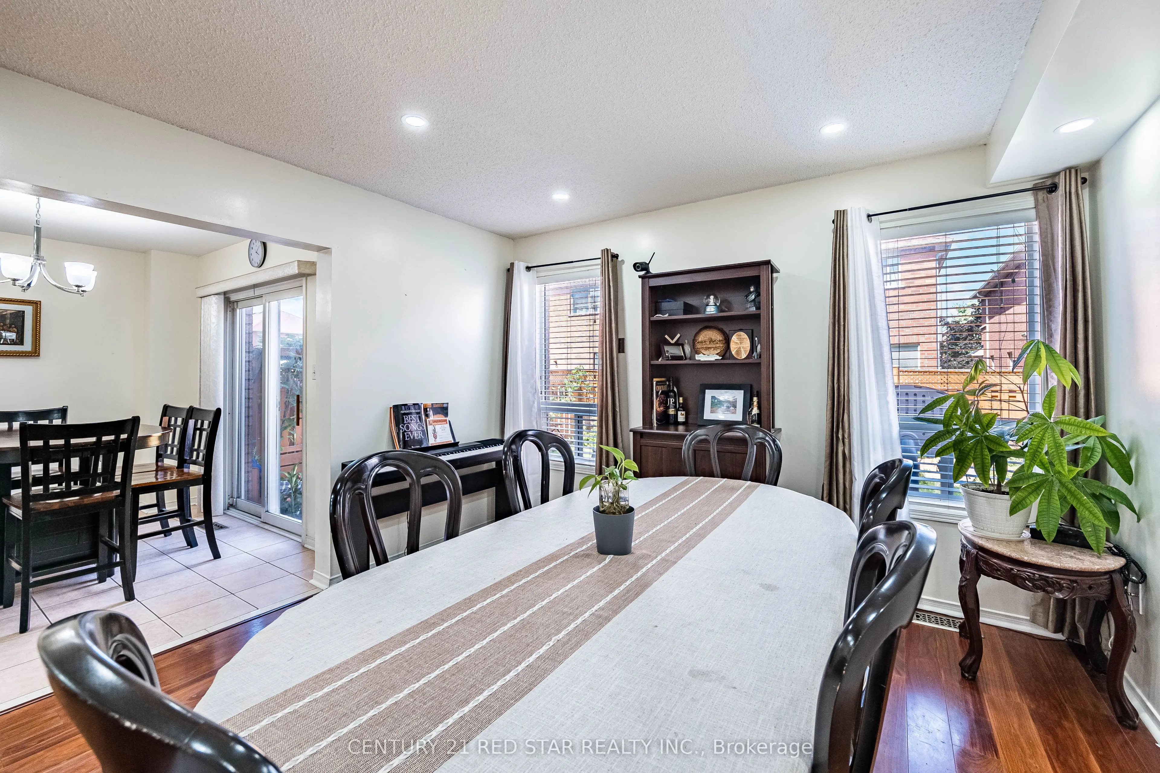 37 Oakmeadow Drive