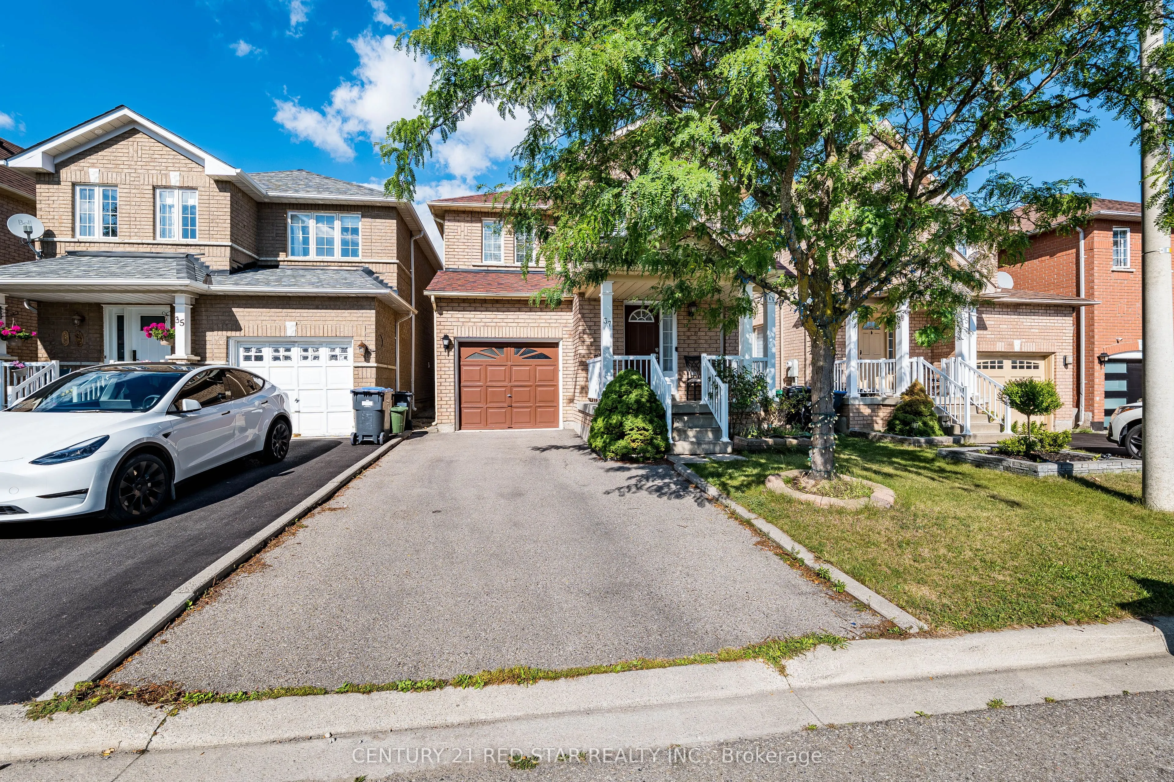 37 Oakmeadow Drive