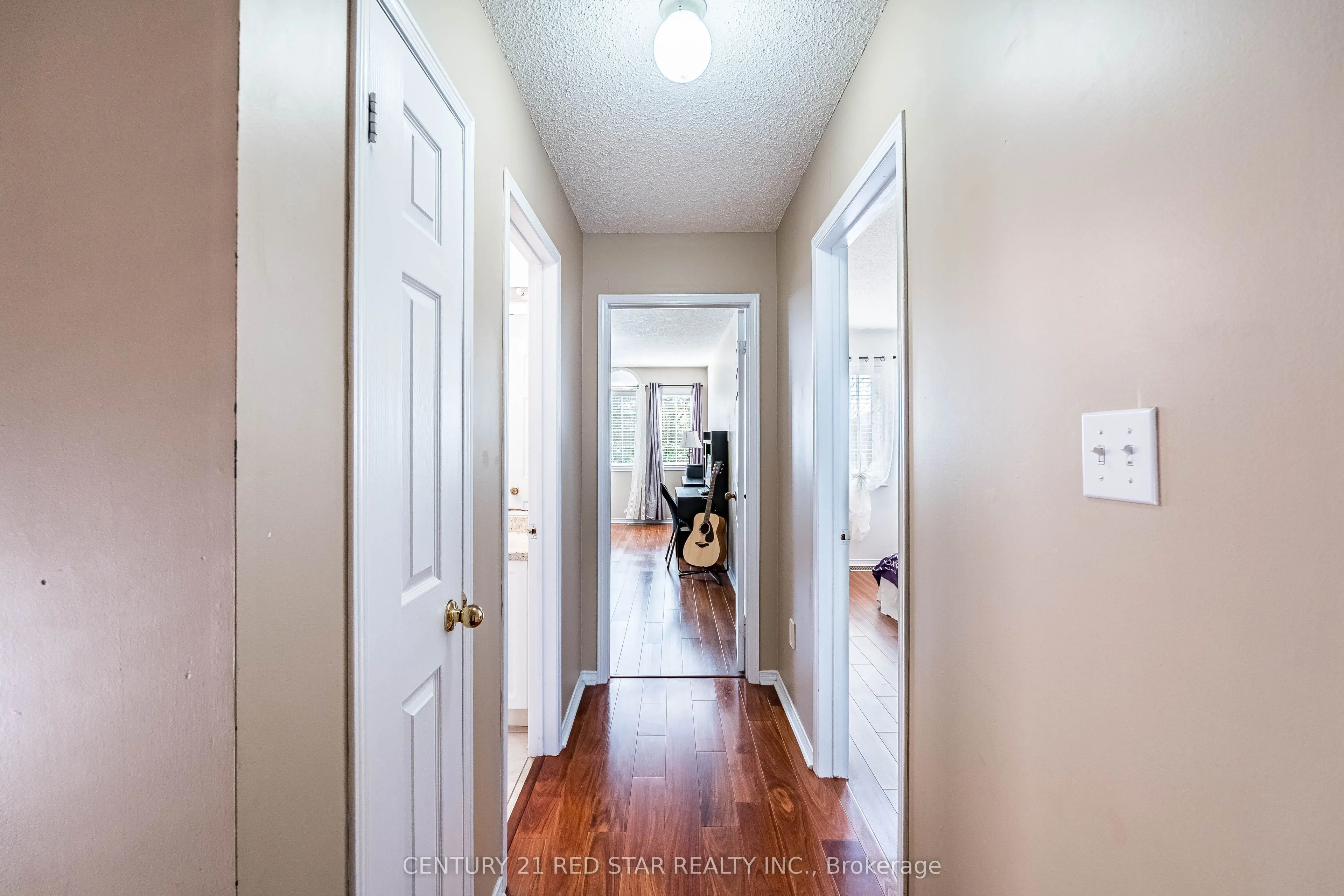 37 Oakmeadow Drive