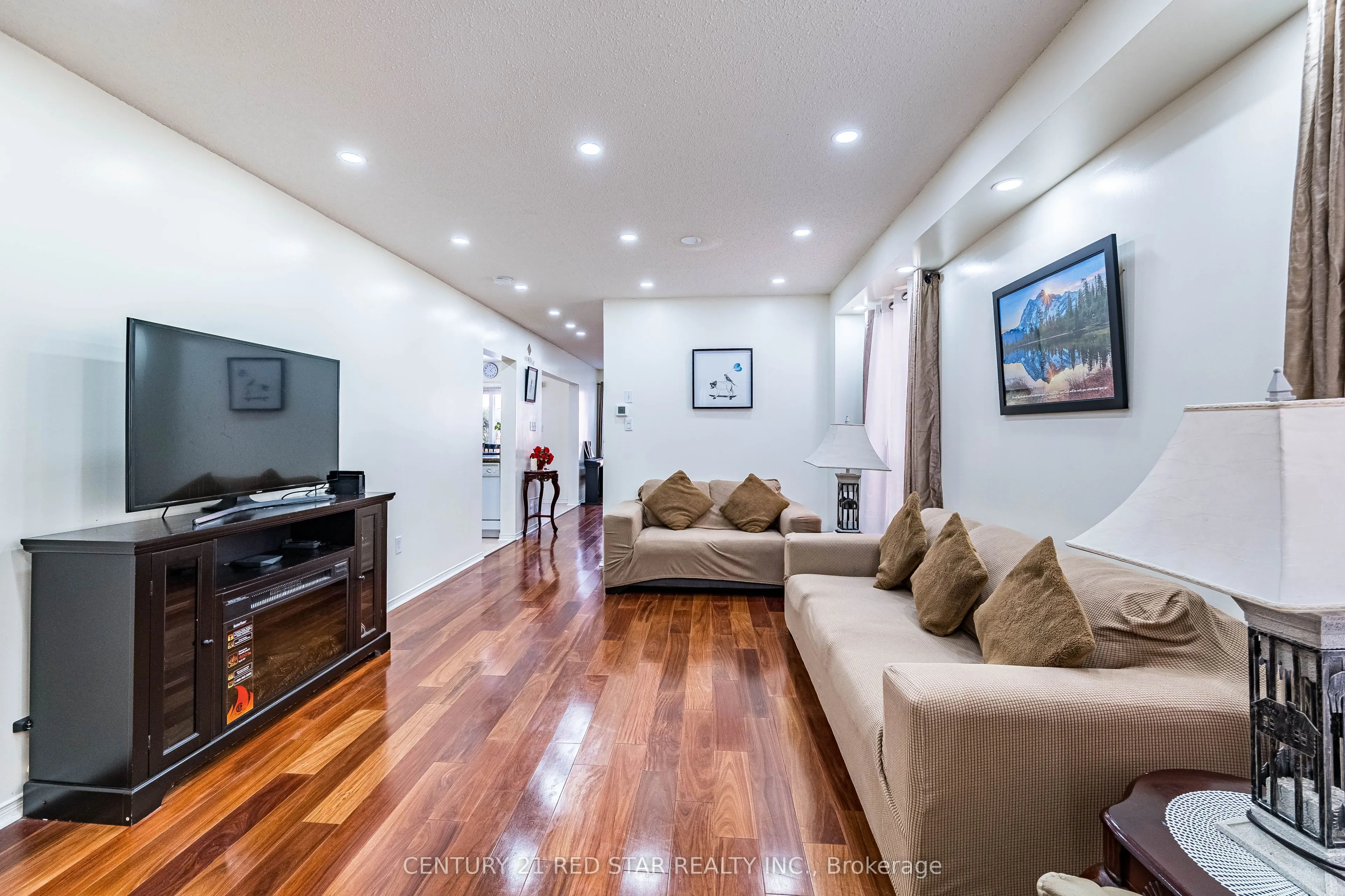 37 Oakmeadow Drive