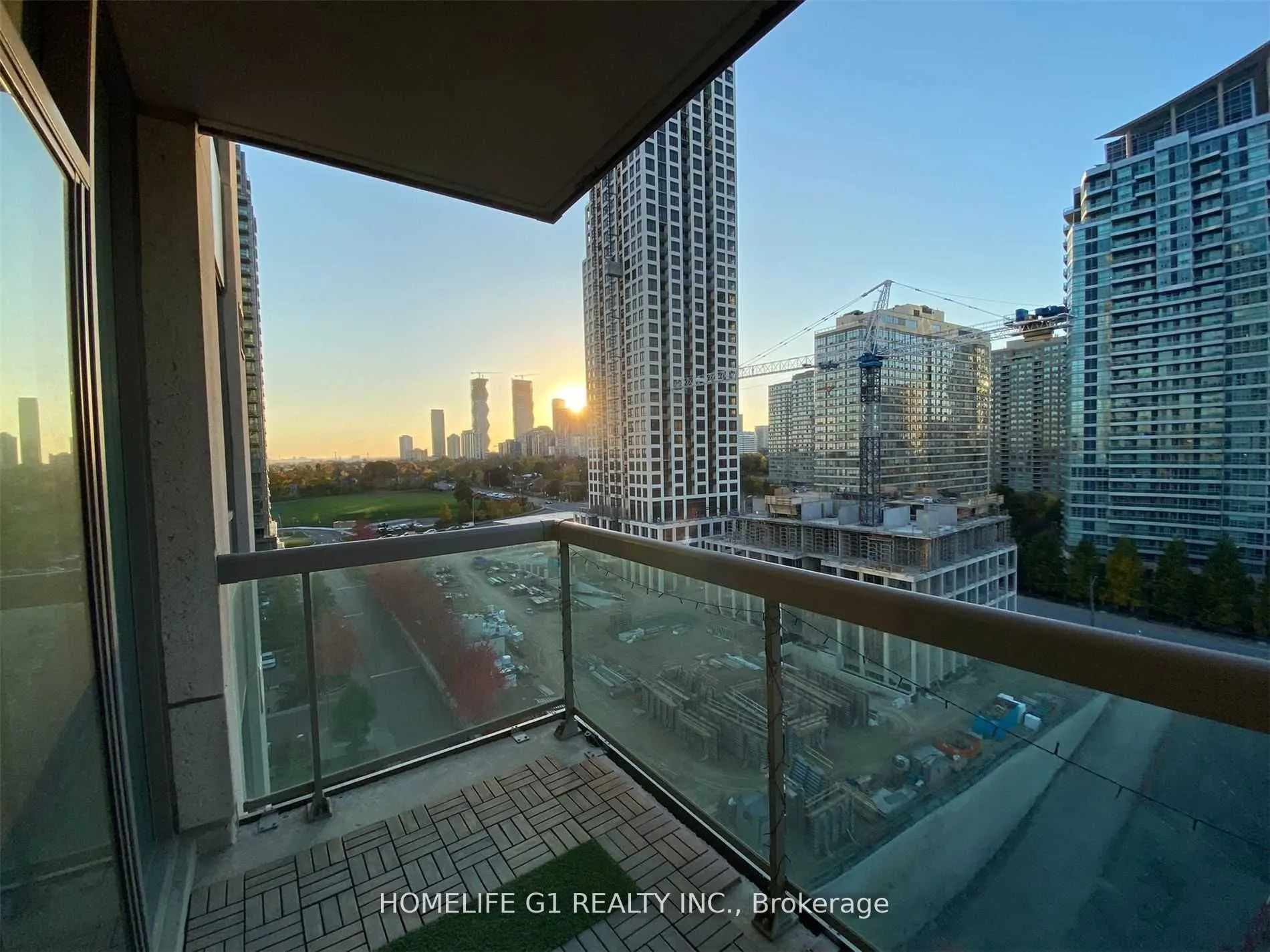 3504 Hurontario Street, #1208