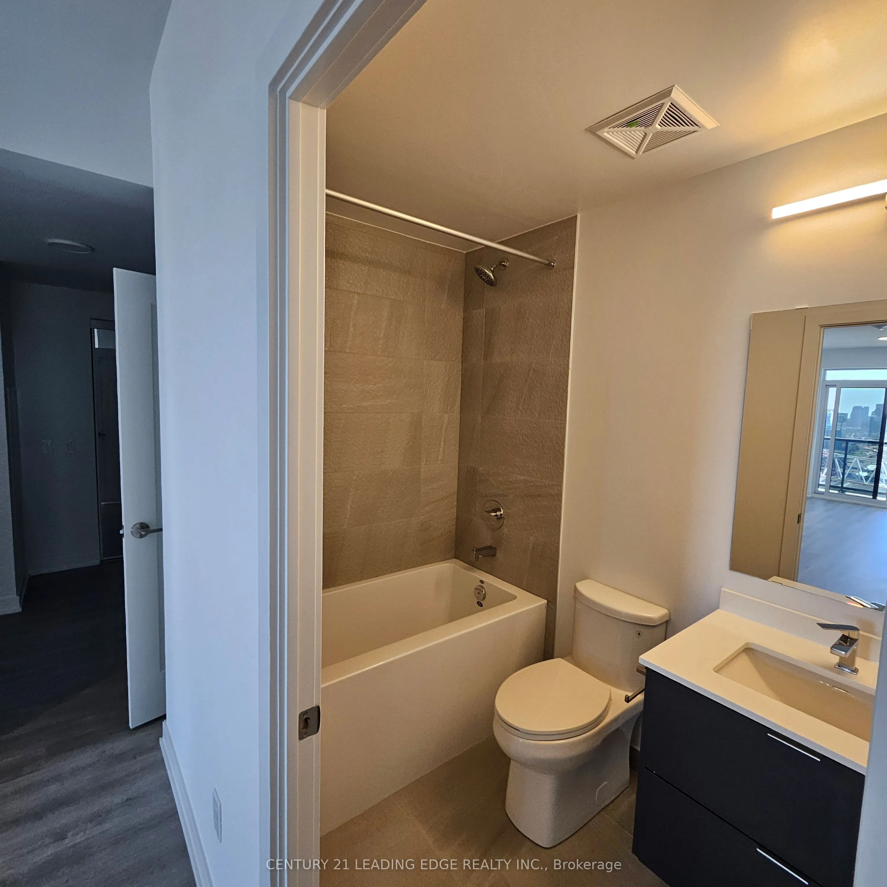 5105 HURONTARIO Street, #1502