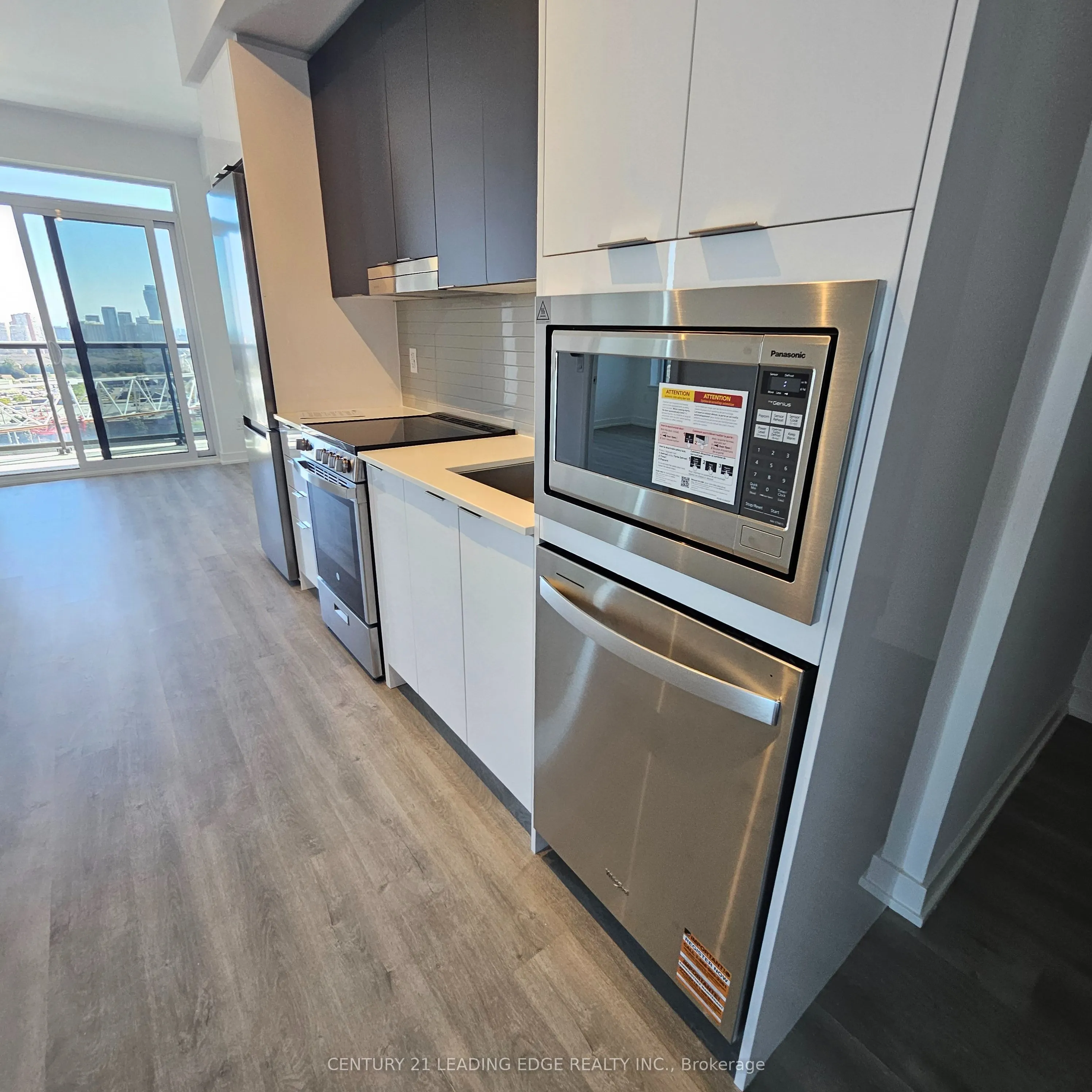 5105 HURONTARIO Street, #1502