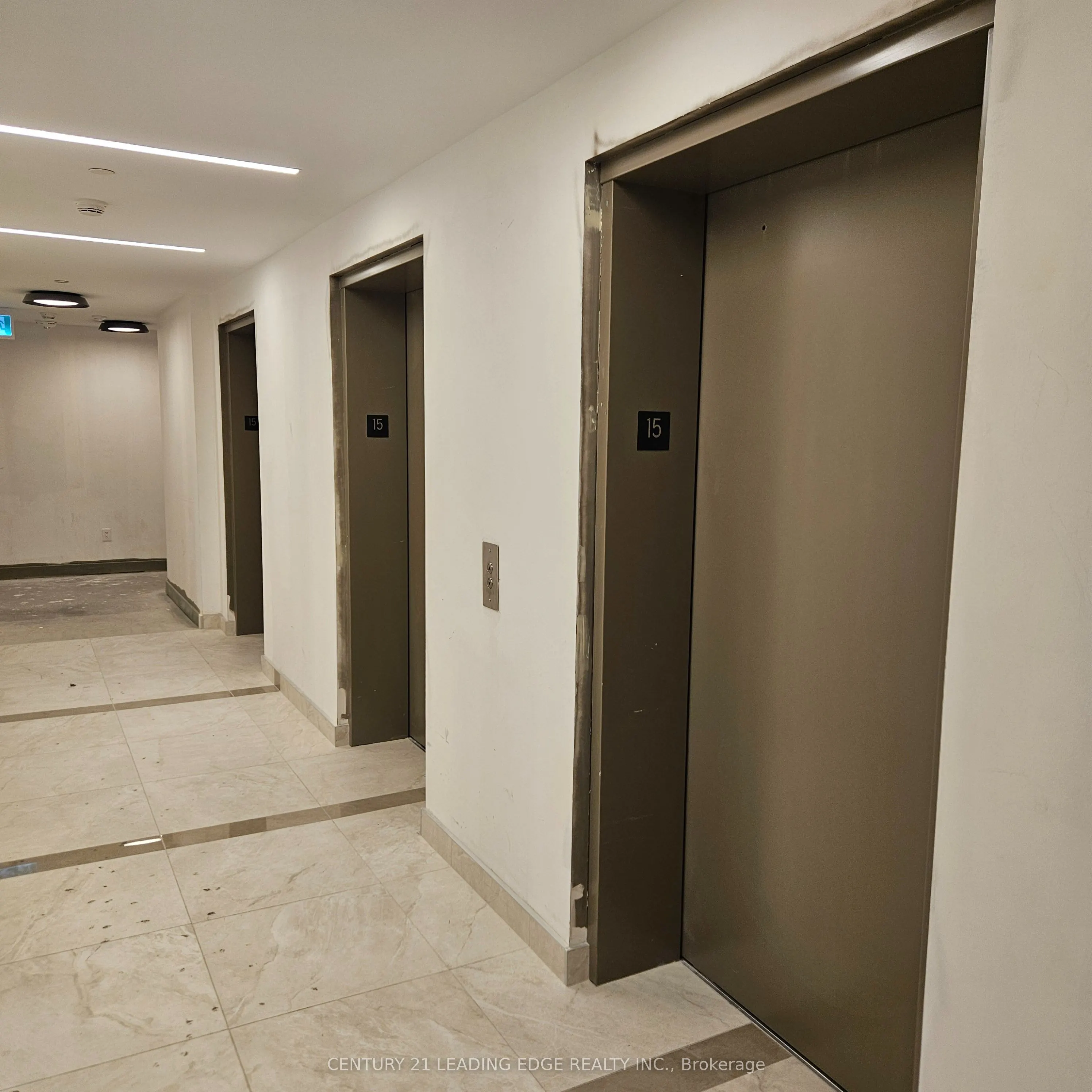 5105 HURONTARIO Street, #1502