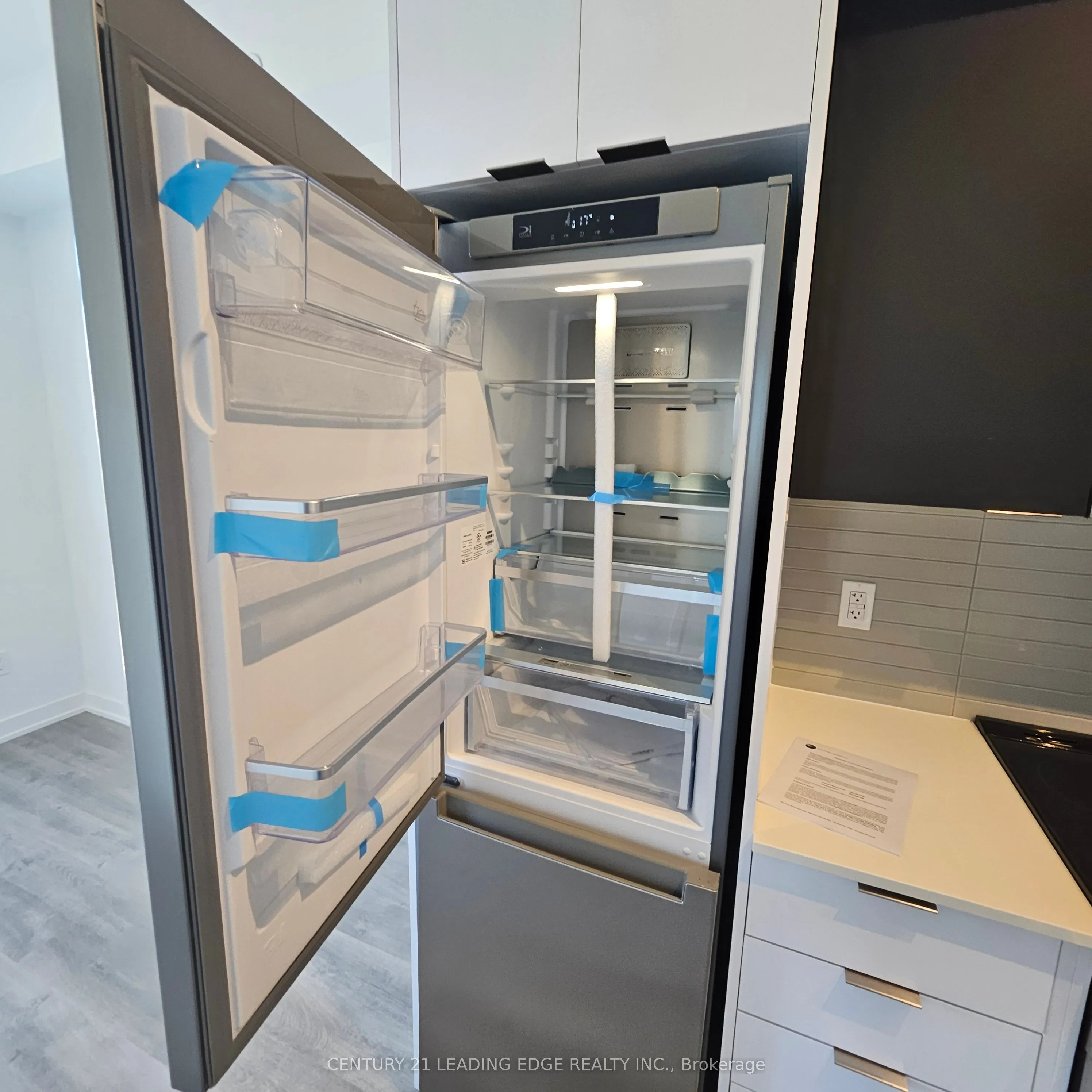 5105 HURONTARIO Street, #1502