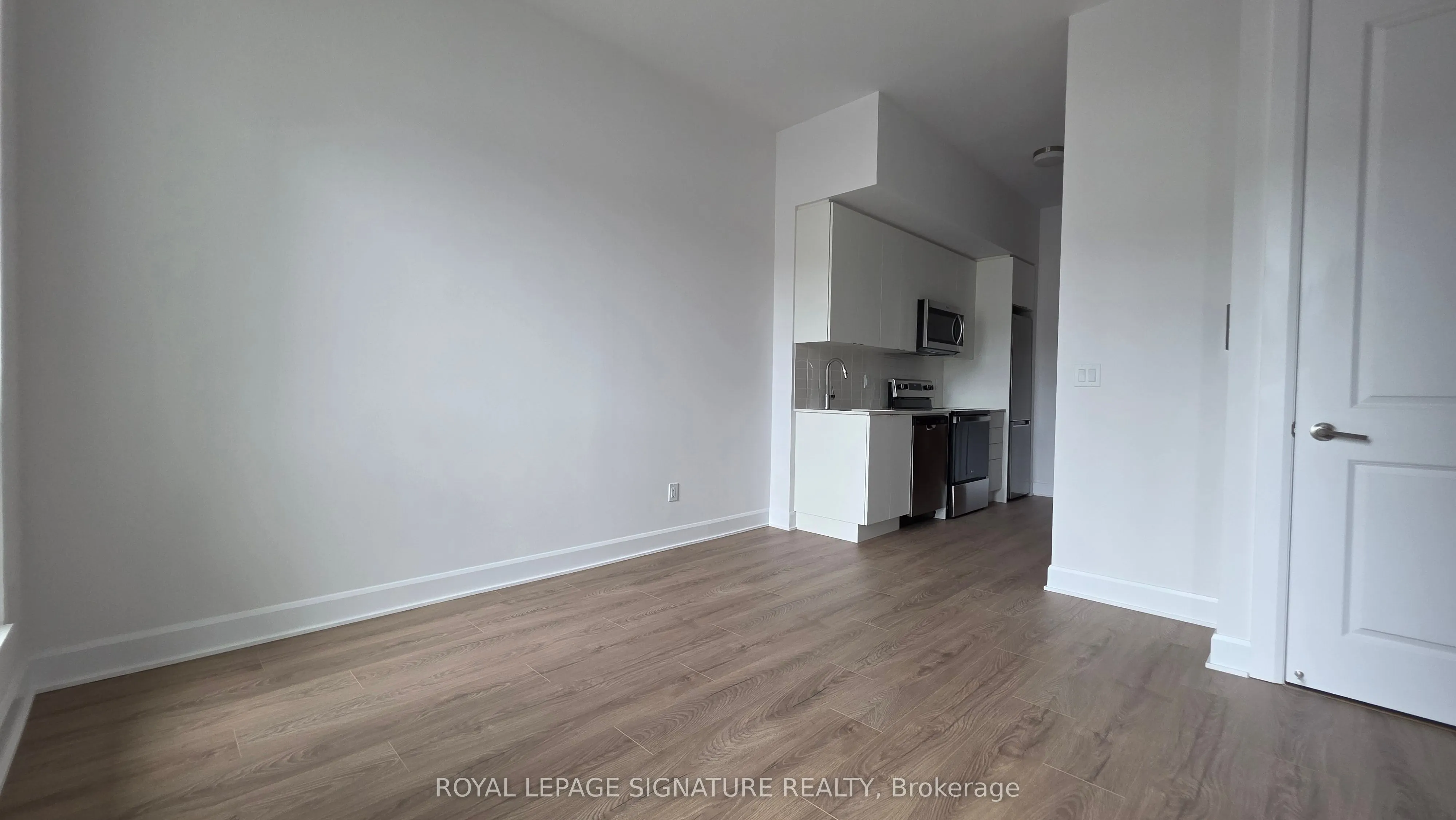 3240 William Coltson Avenue, #101