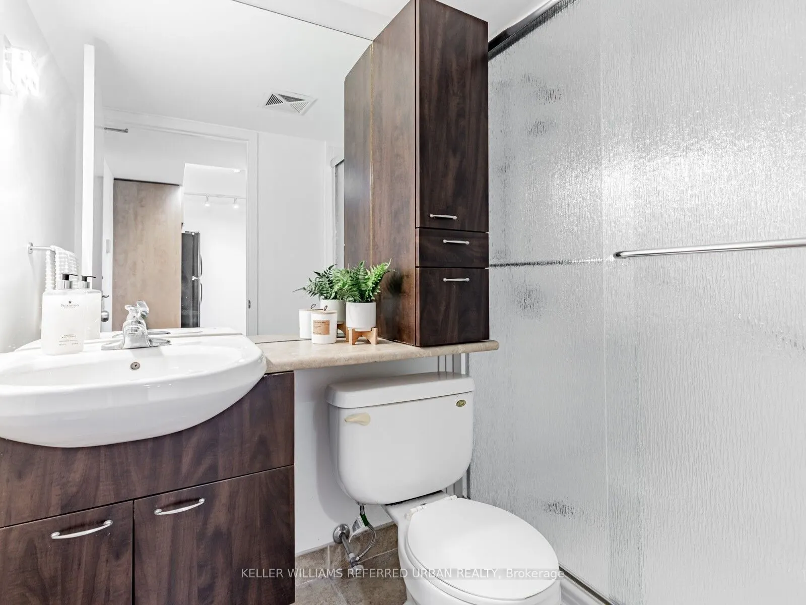 1040 The Queensway, #304