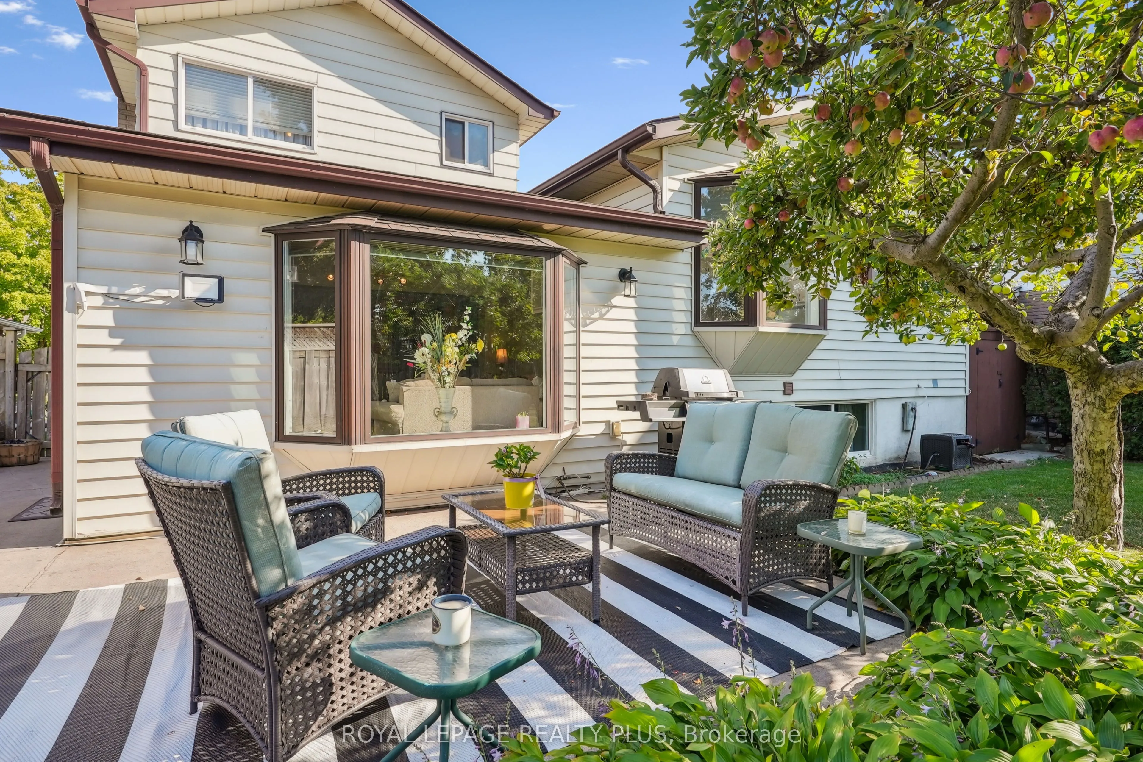 2335 Wyandotte Drive