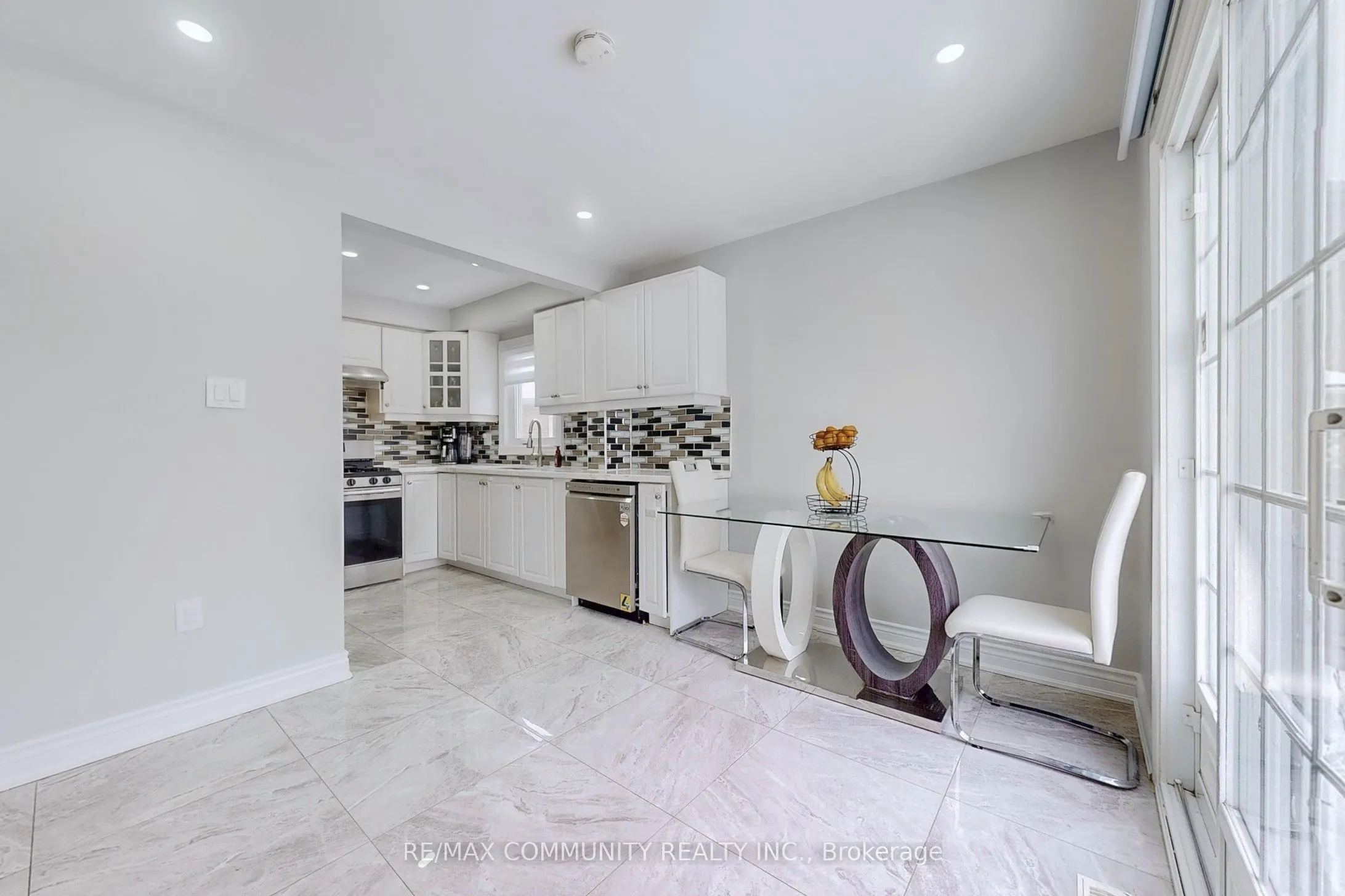 65 Creditstone Road