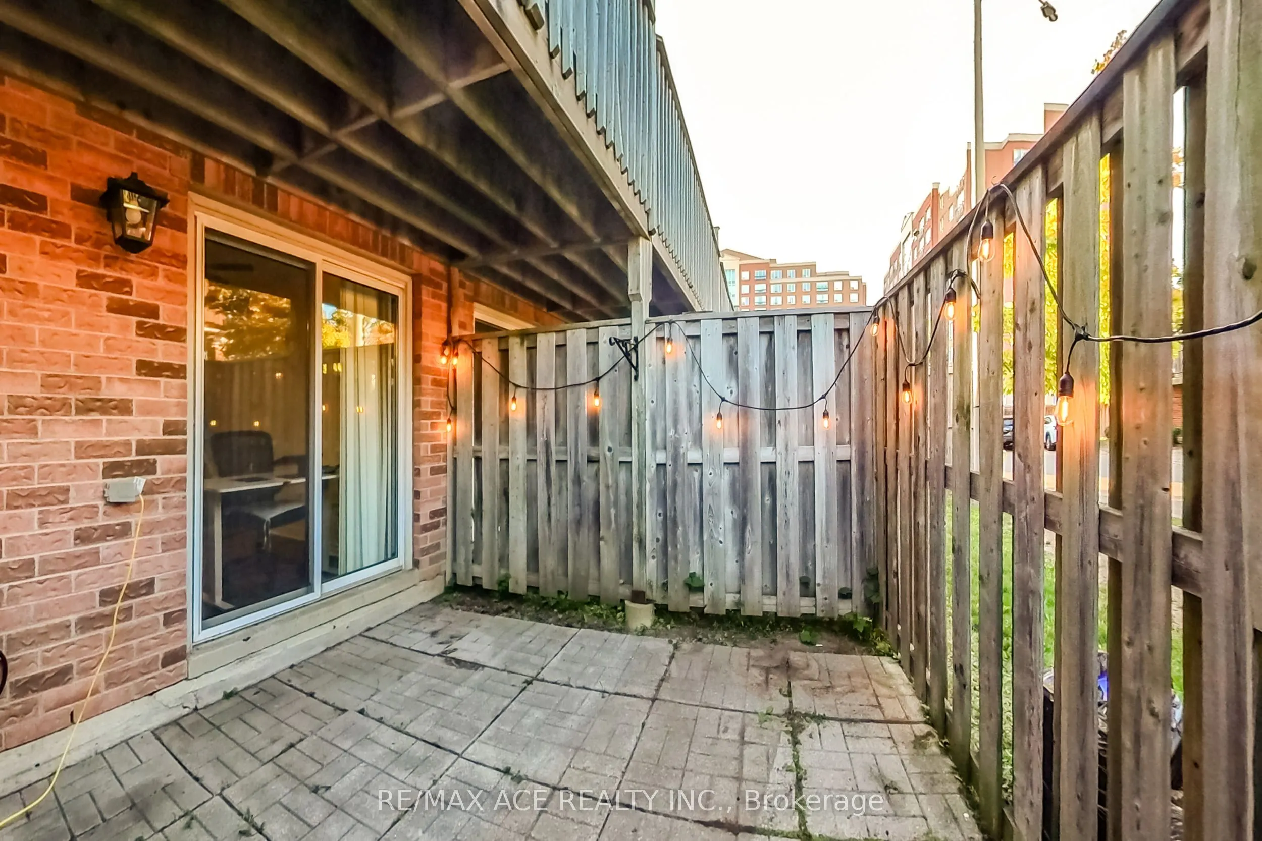 1525 South Parade Court, #22