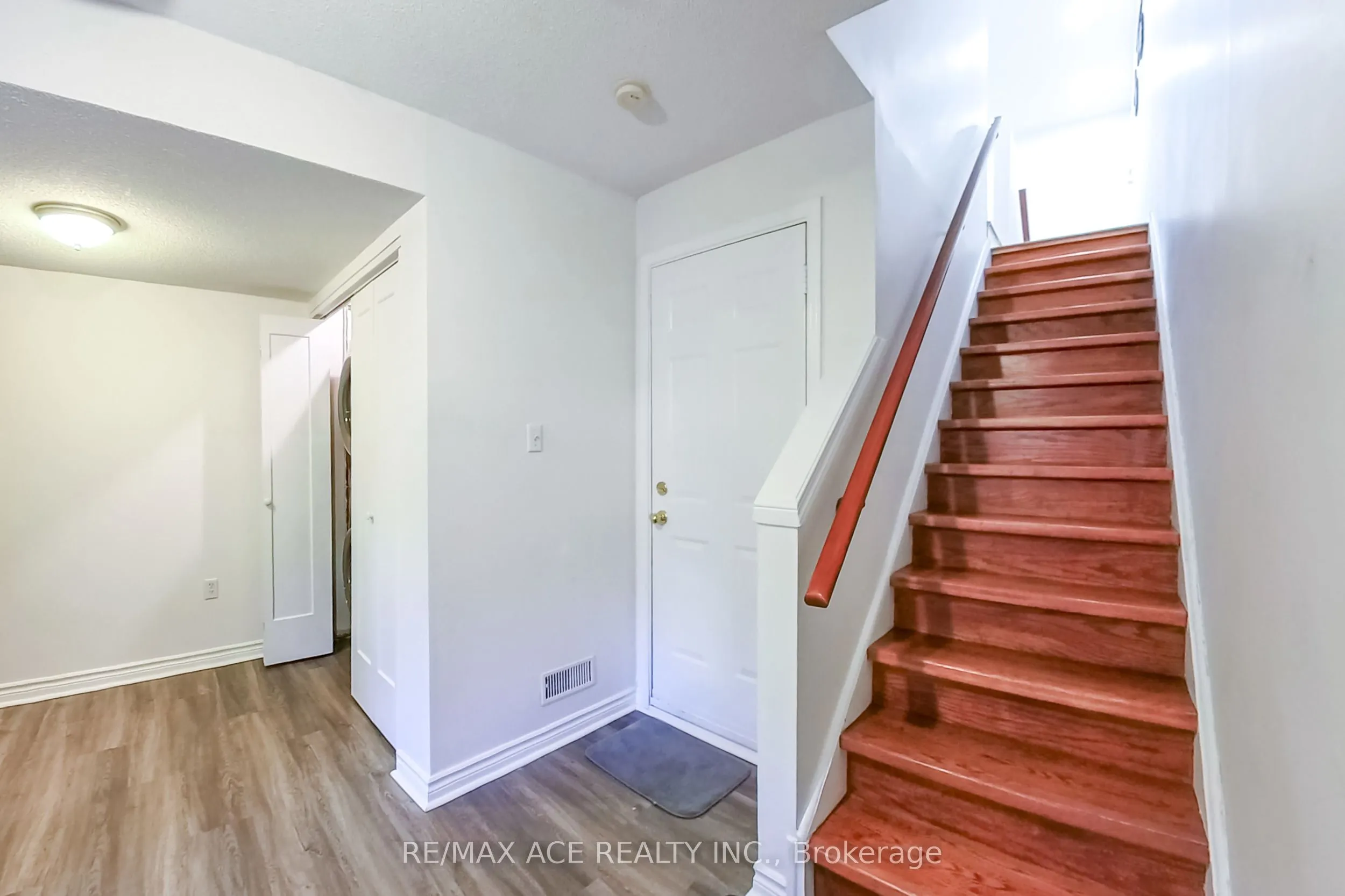 1525 South Parade Court, #22