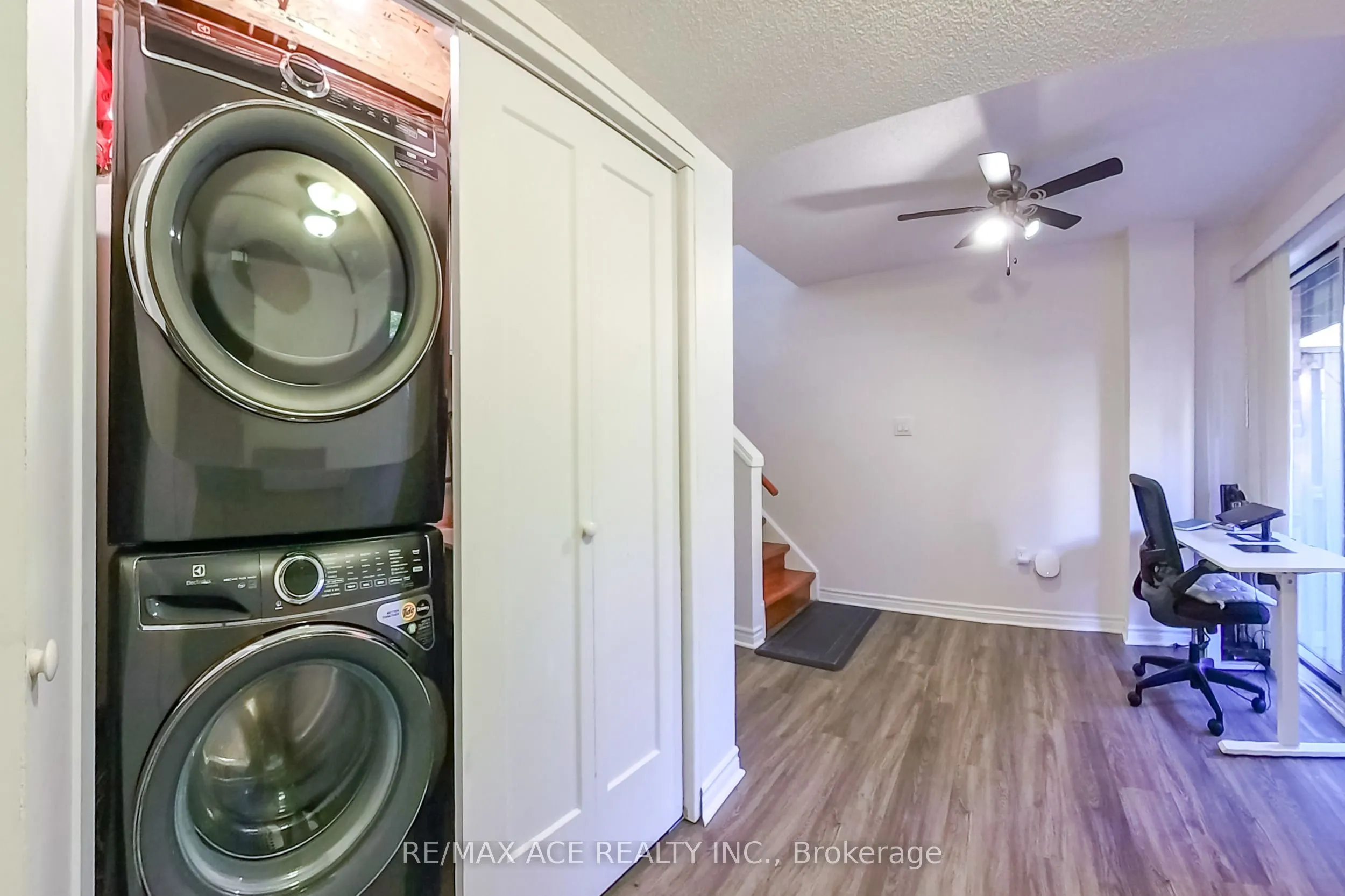 1525 South Parade Court, #22