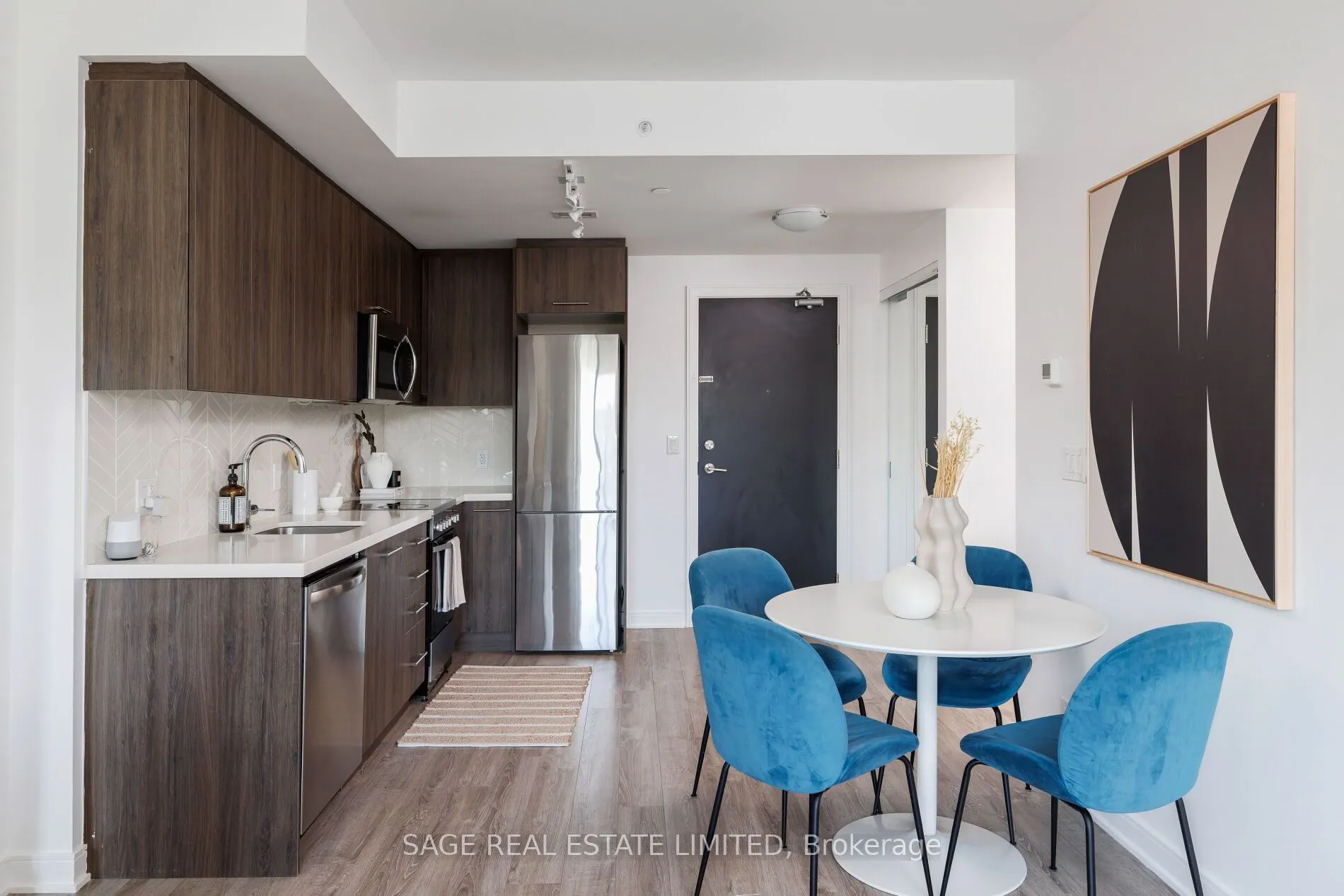 1 Neighbourhood Lane, #408