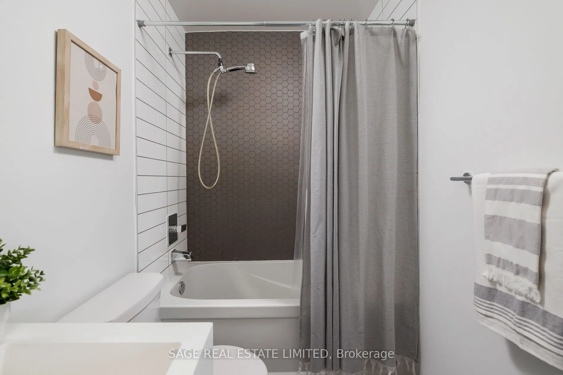 1 Neighbourhood Lane, #408