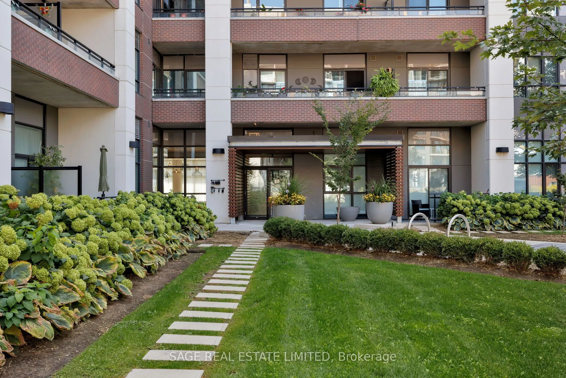 1 Neighbourhood Lane, #408
