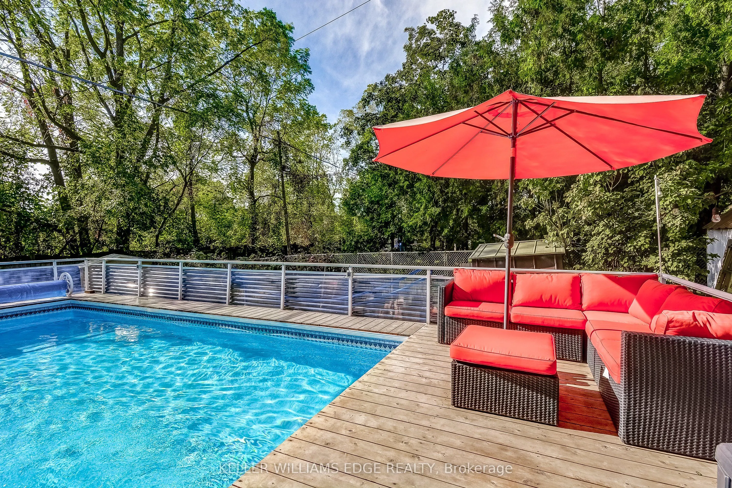 1216 De Quincy Crescent