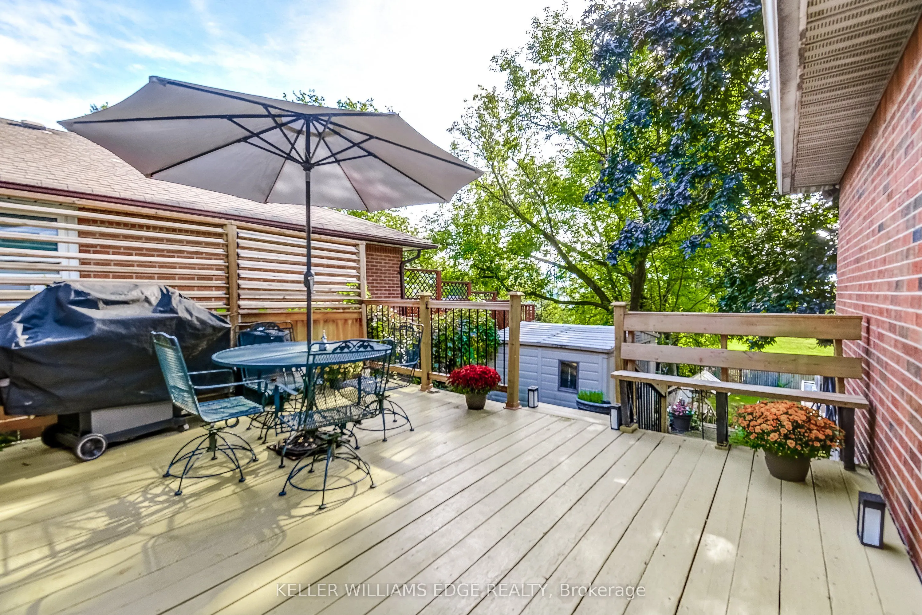 1216 De Quincy Crescent