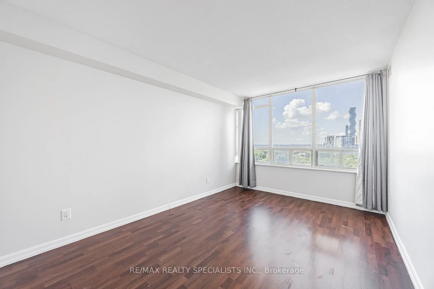 285 Enfield Place, #1405