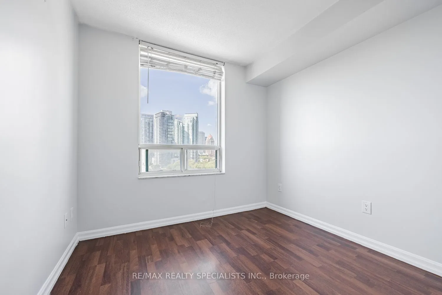 285 Enfield Place, #1405