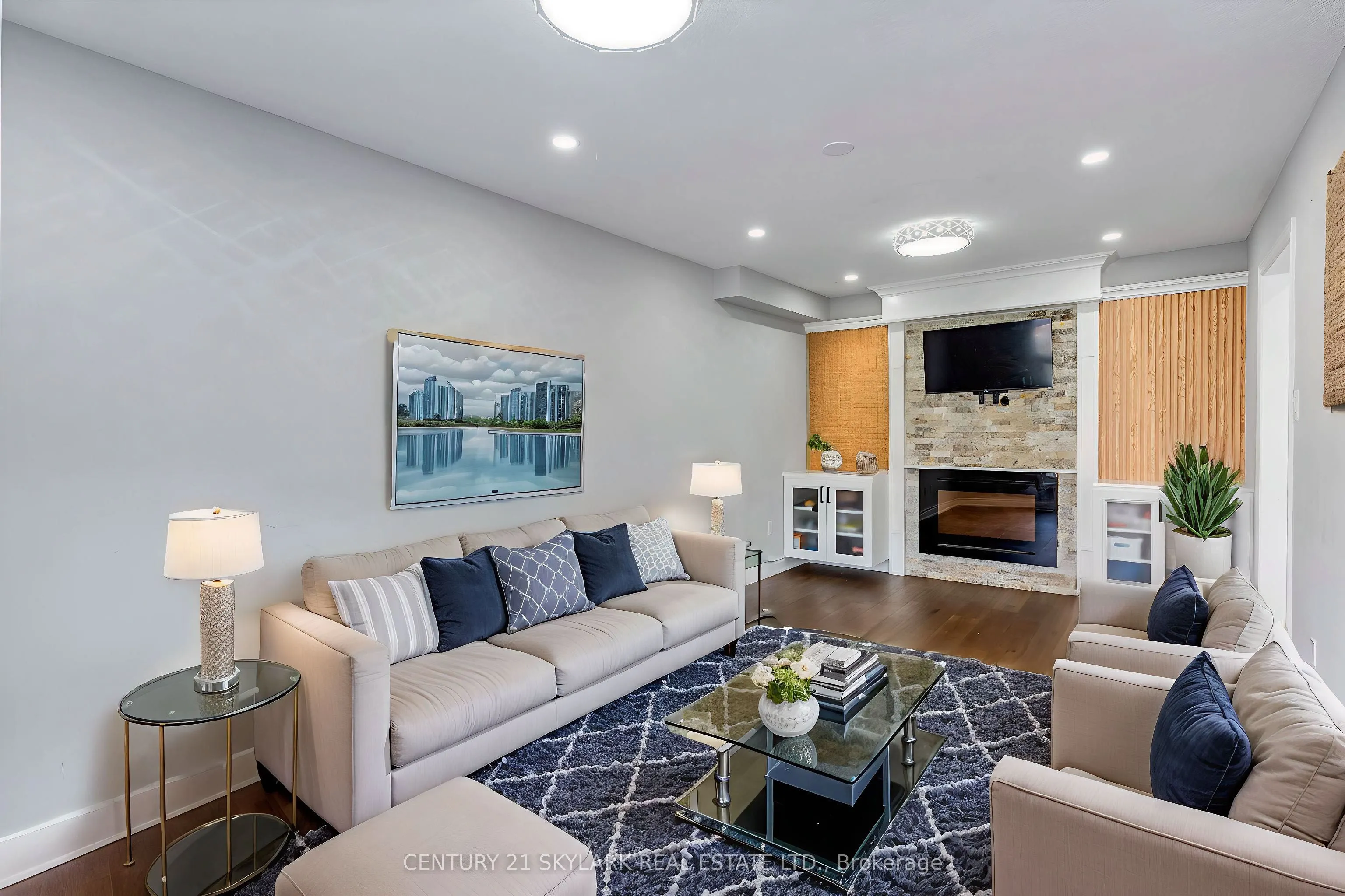 4 Moonstone Court
