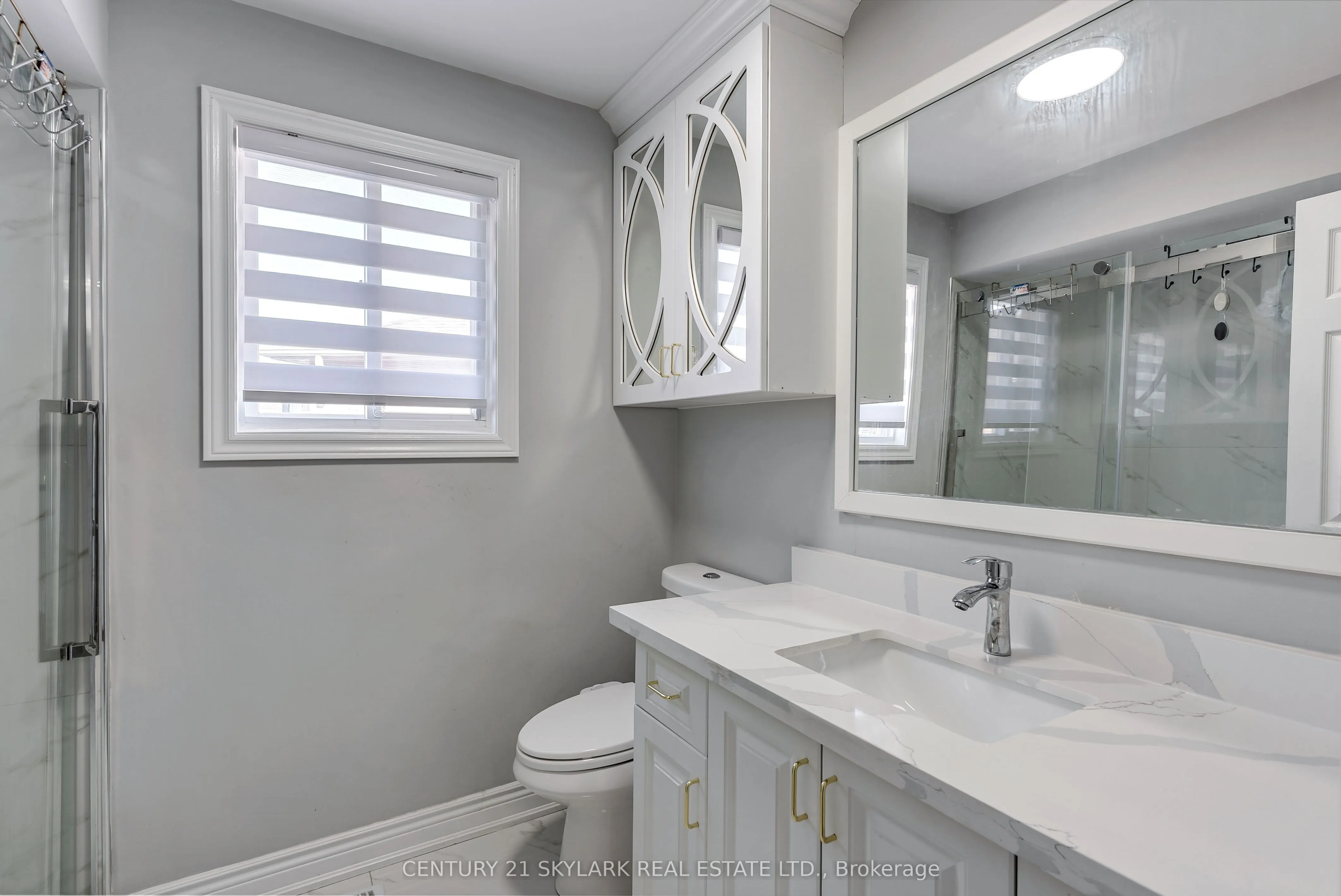 4 Moonstone Court