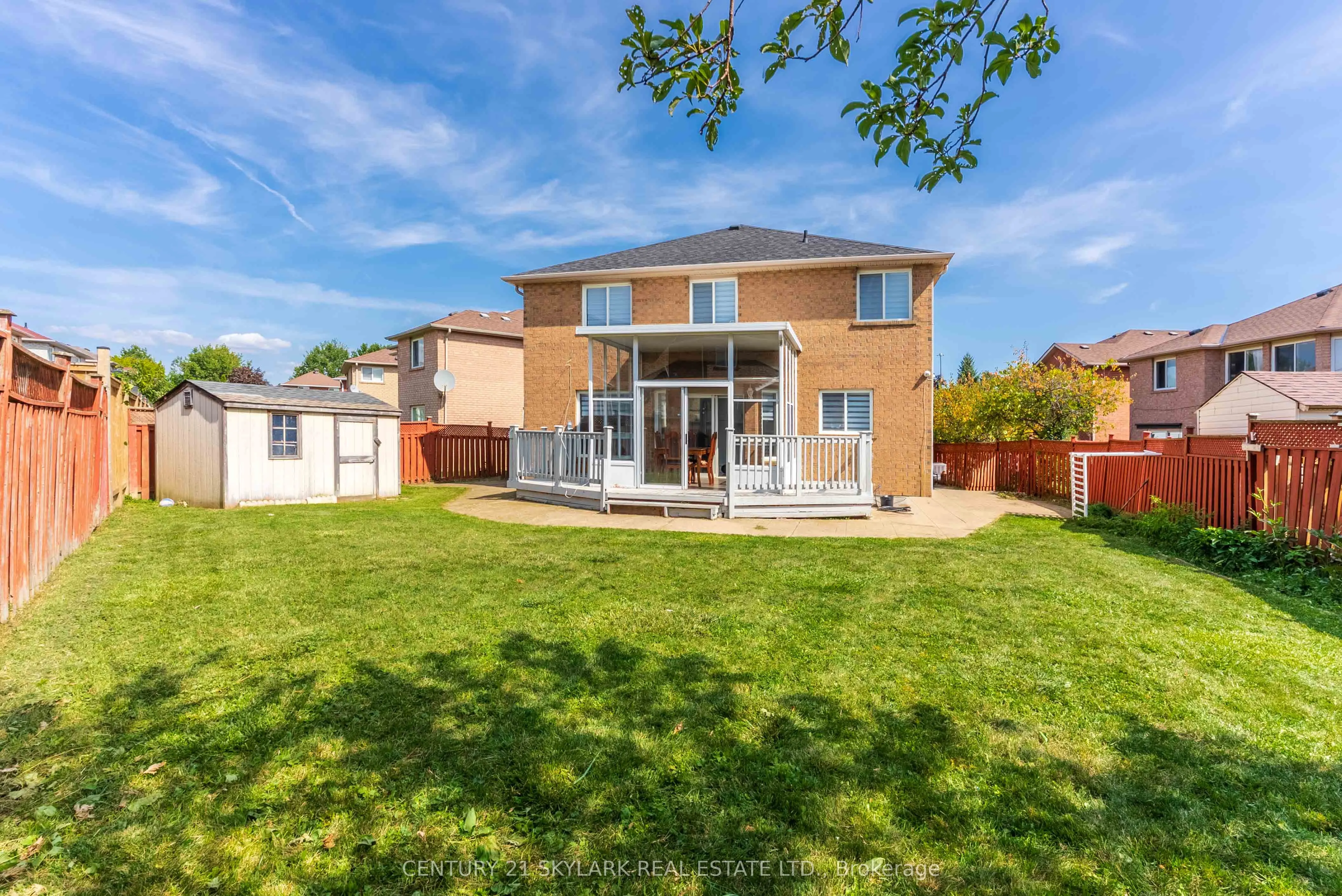 4 Moonstone Court