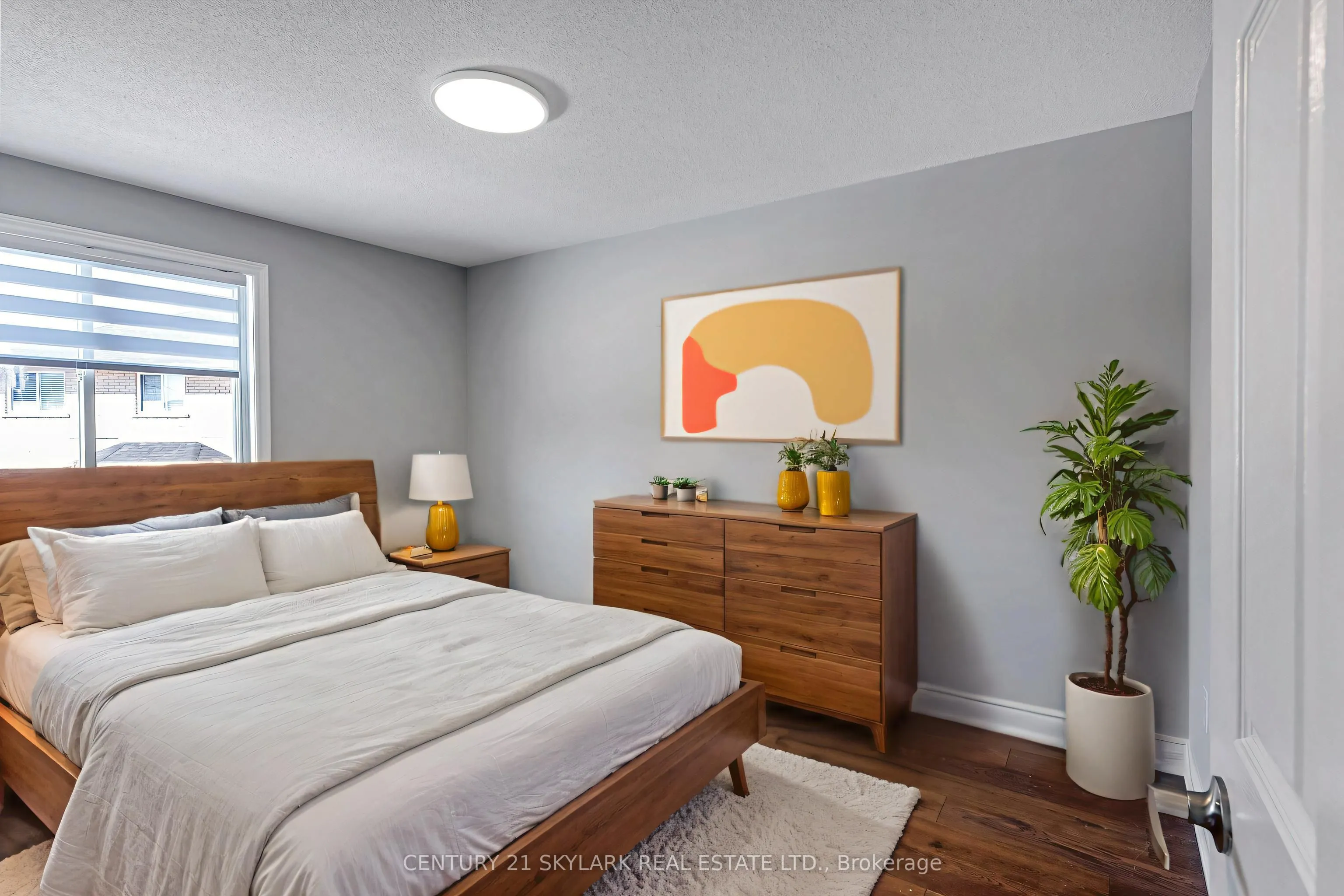 4 Moonstone Court