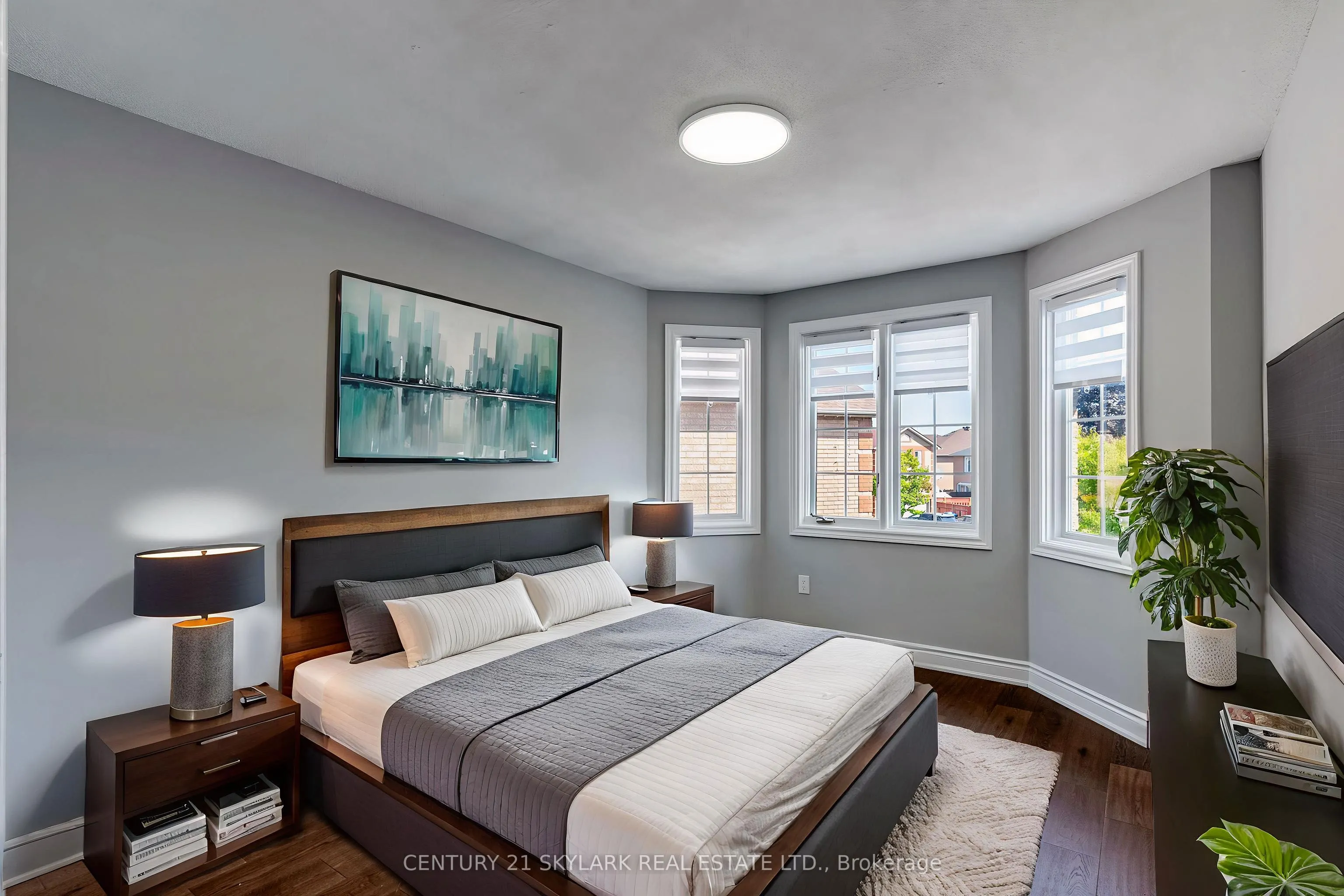 4 Moonstone Court