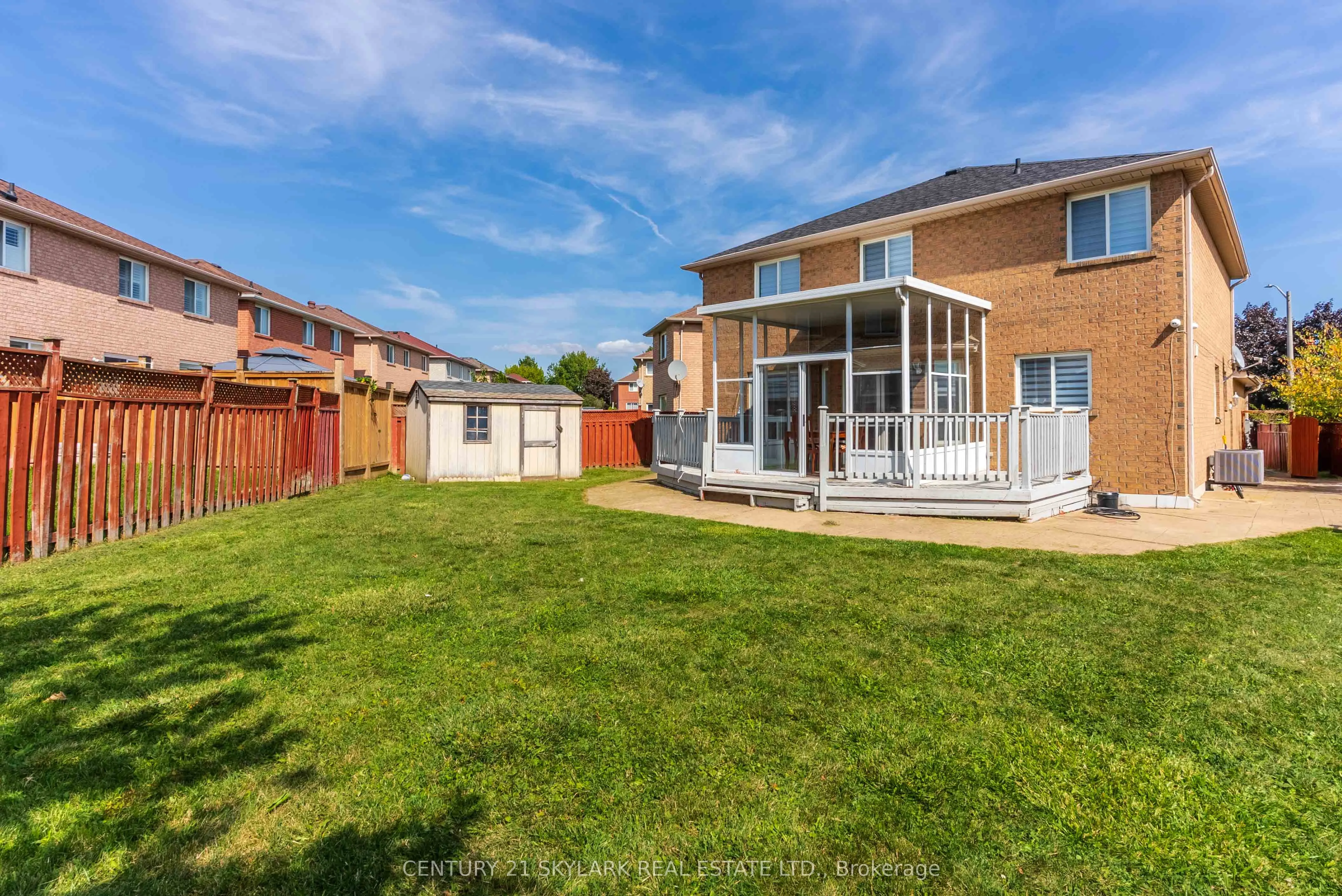 4 Moonstone Court