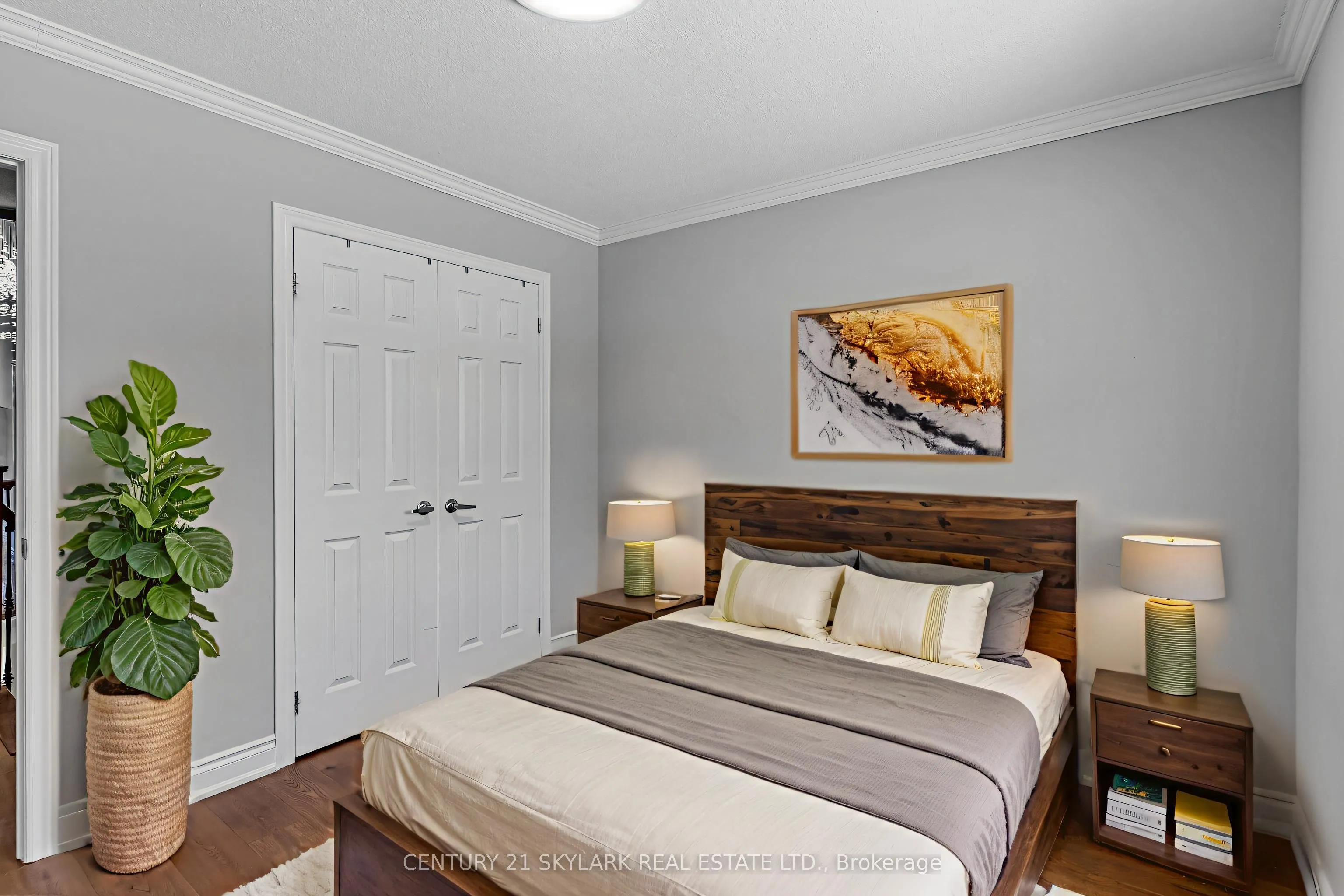 4 Moonstone Court