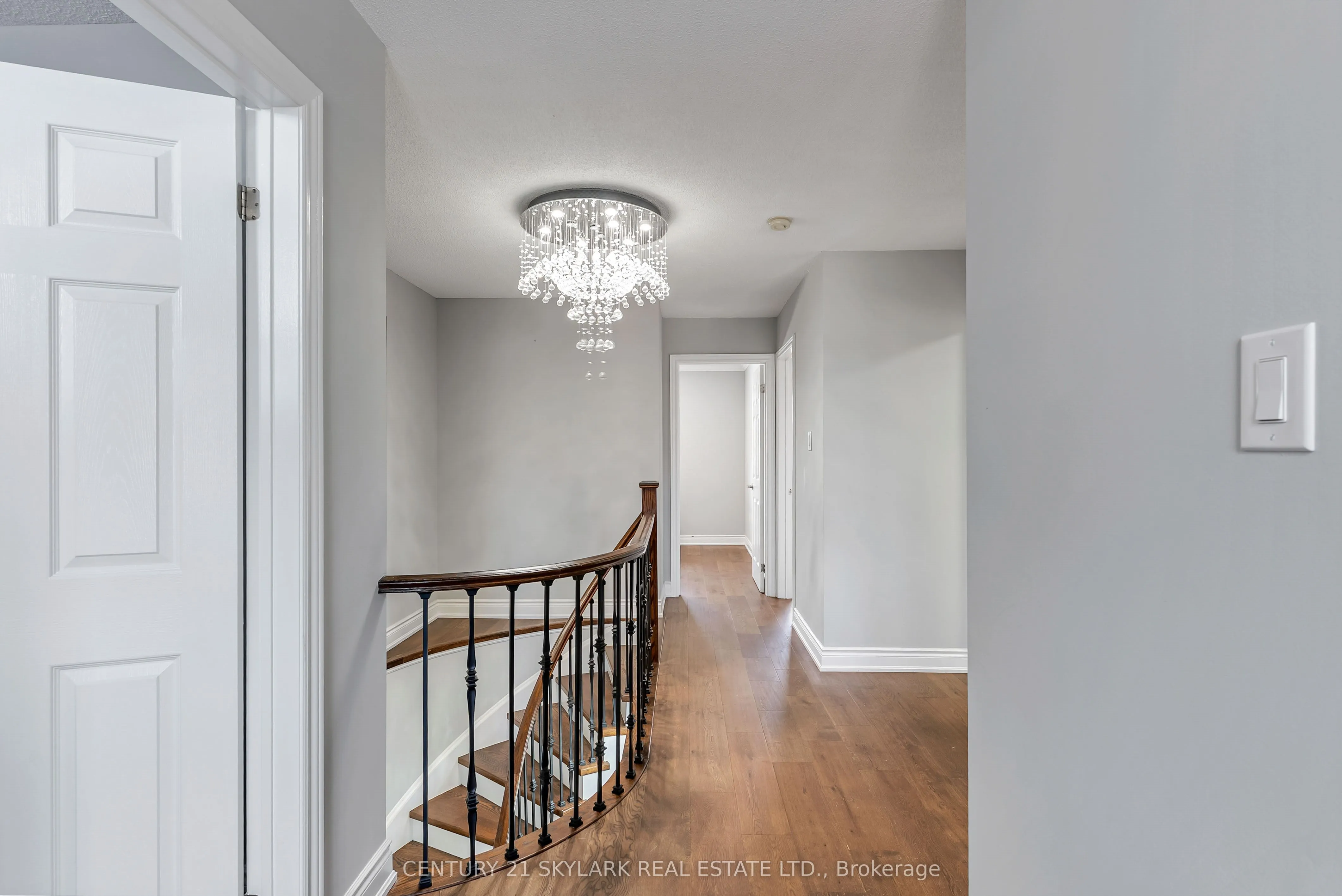 4 Moonstone Court