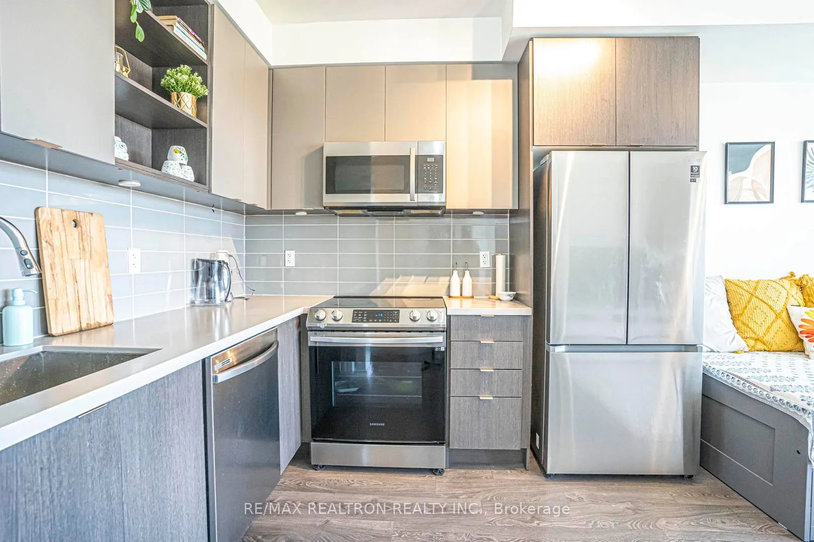 4655 Metcalfe Avenue, #2003