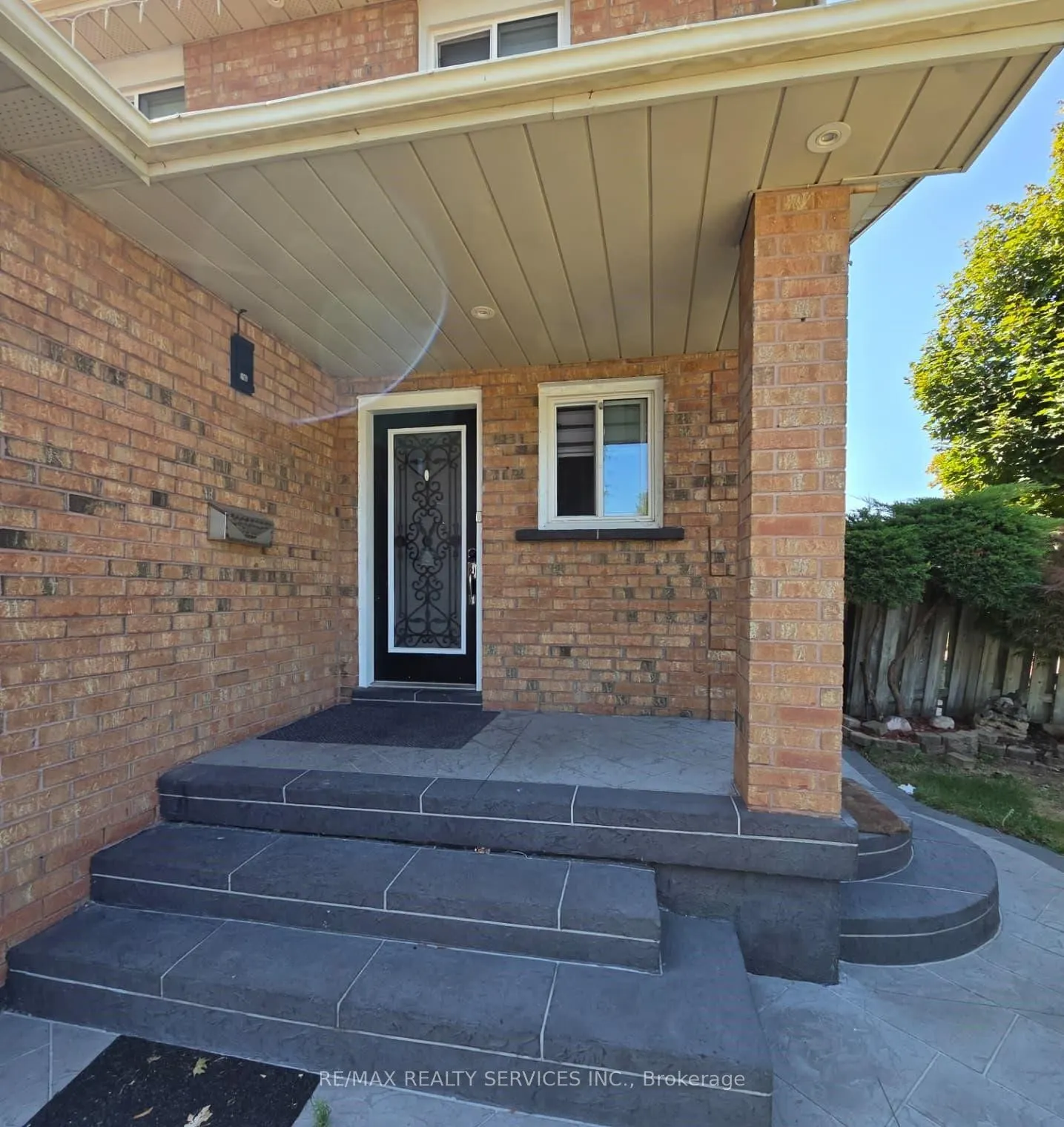 32 Shenstone Avenue