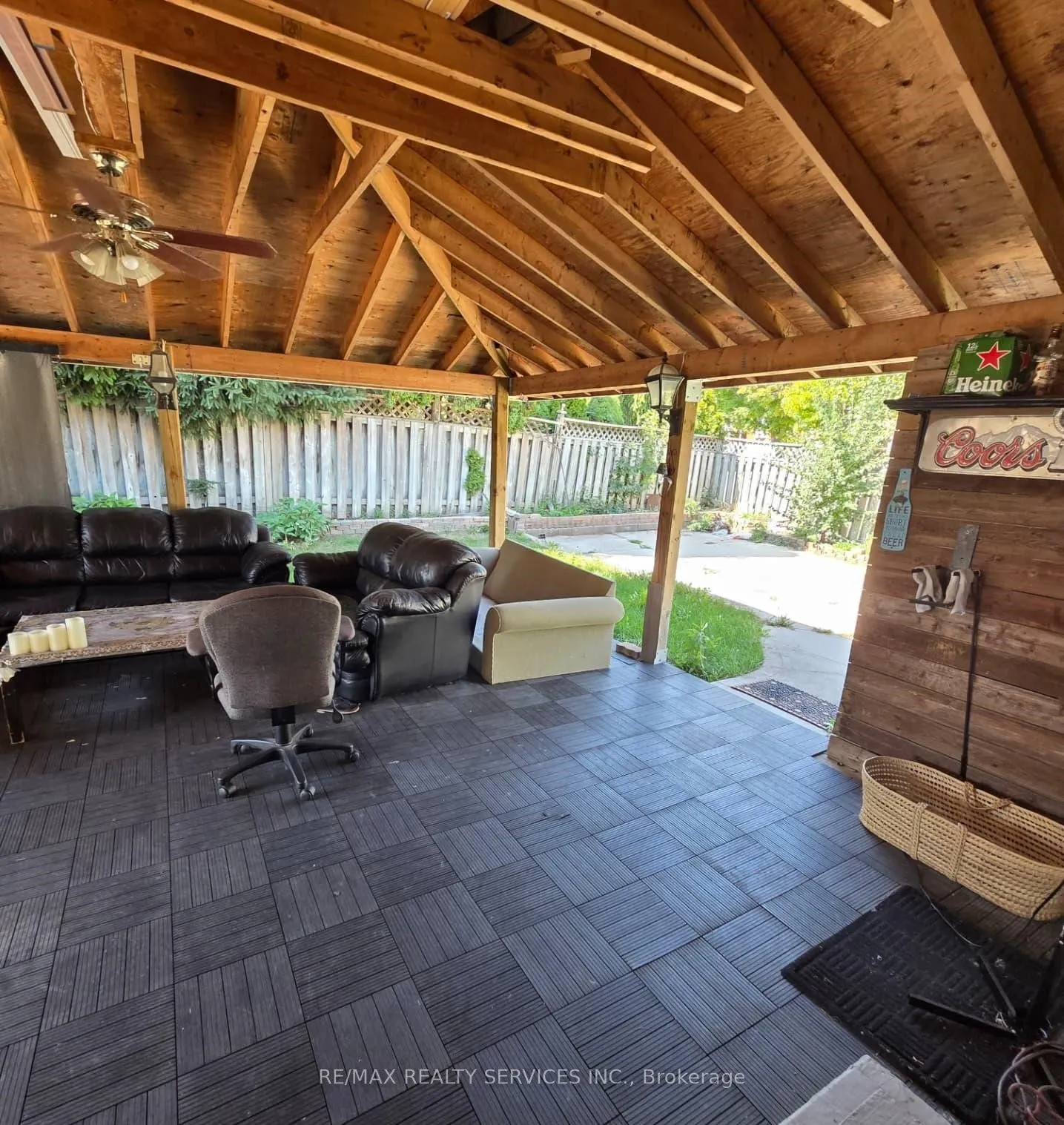32 Shenstone Avenue