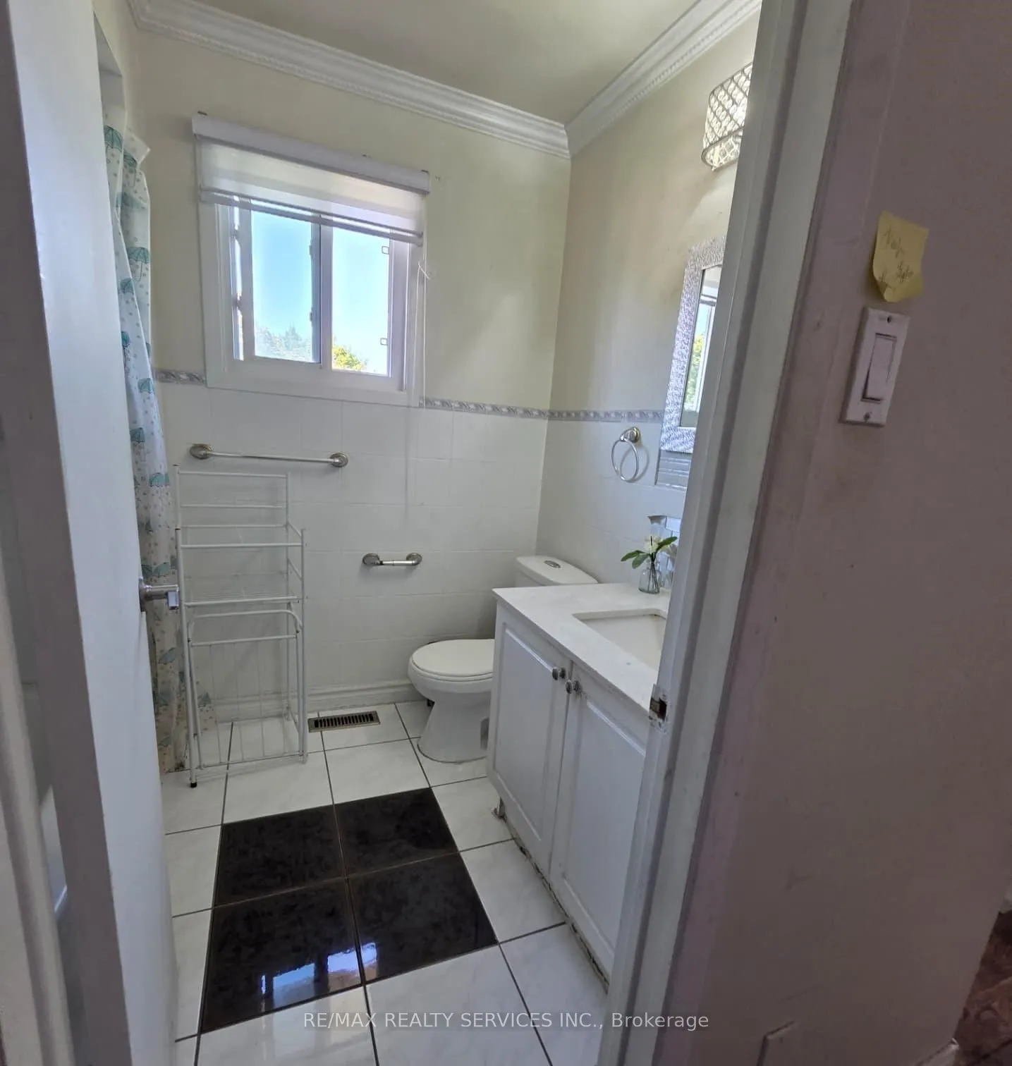 32 Shenstone Avenue
