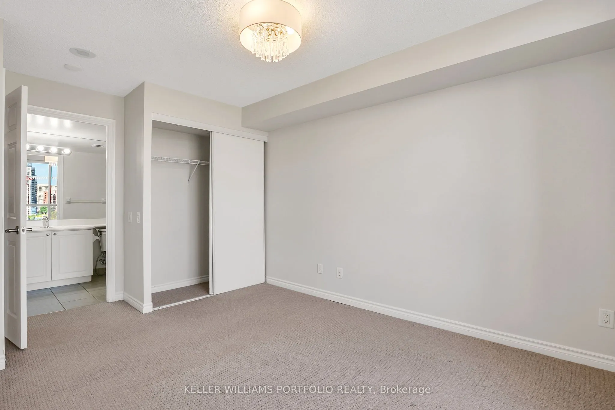 5229 Dundas Street W, #707