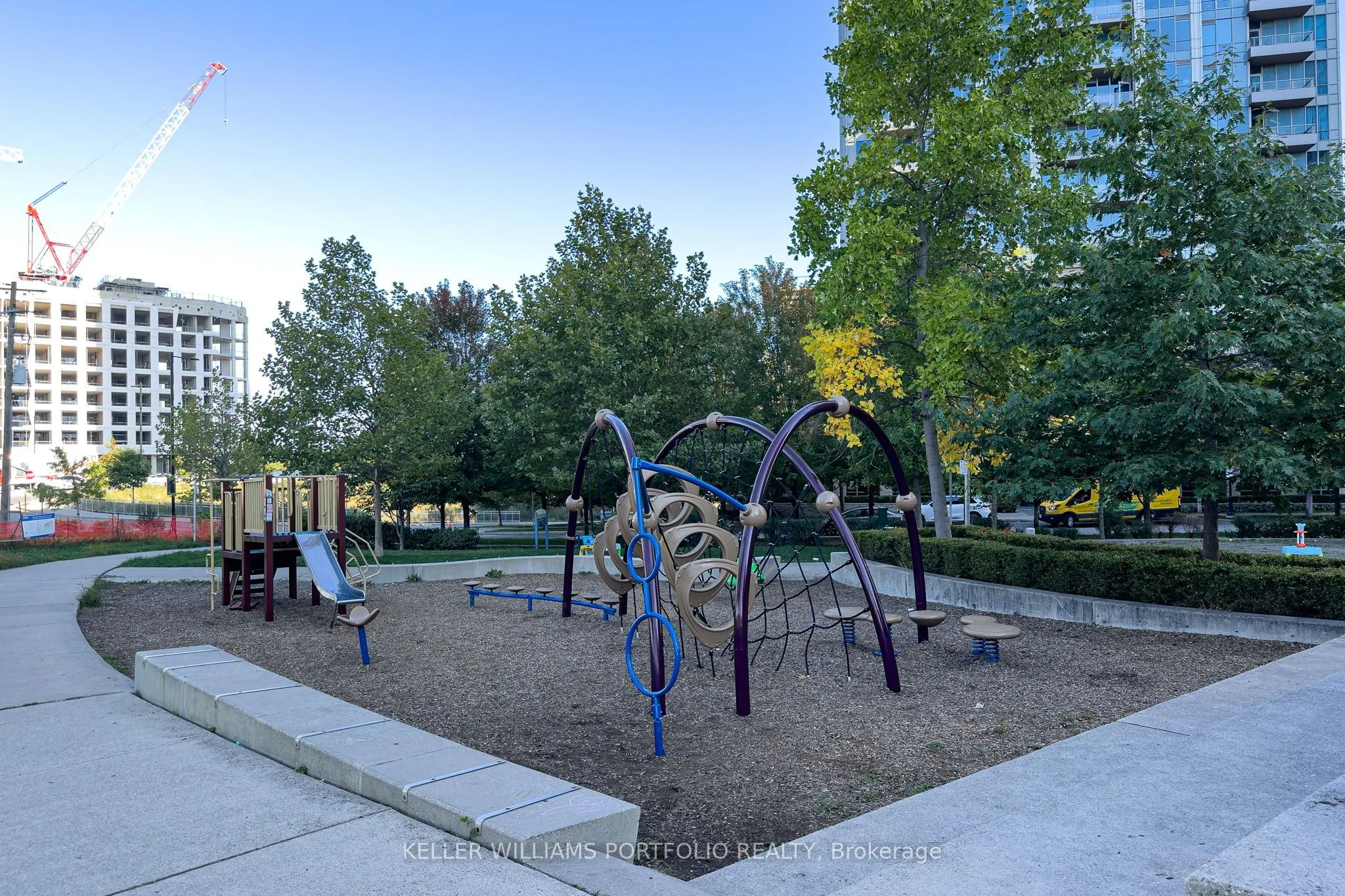5229 Dundas Street W, #707