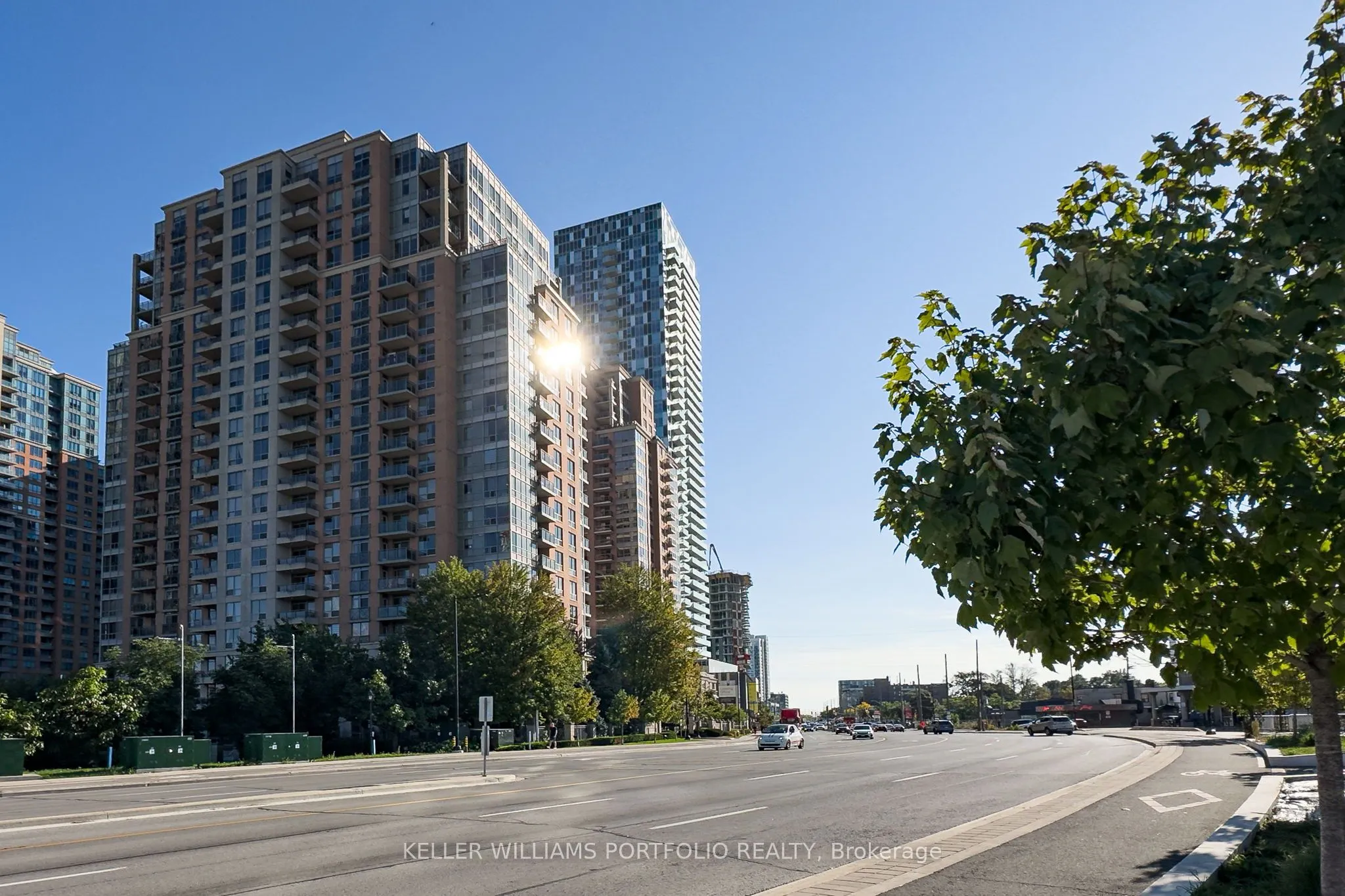5229 Dundas Street W, #707